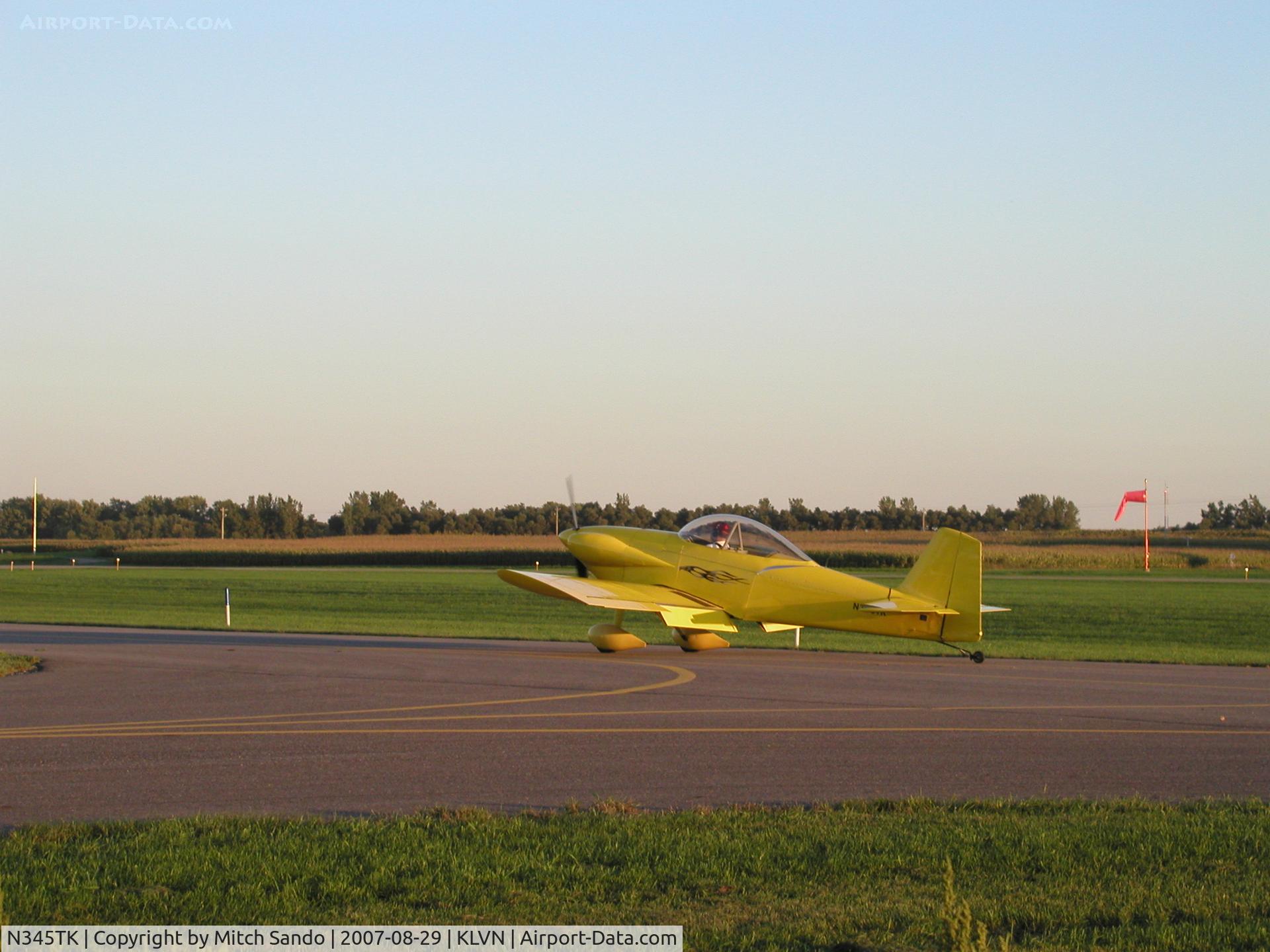 N345TK, 1999 Vans RV-4 C/N 3345, Taxiing back to the hangar.