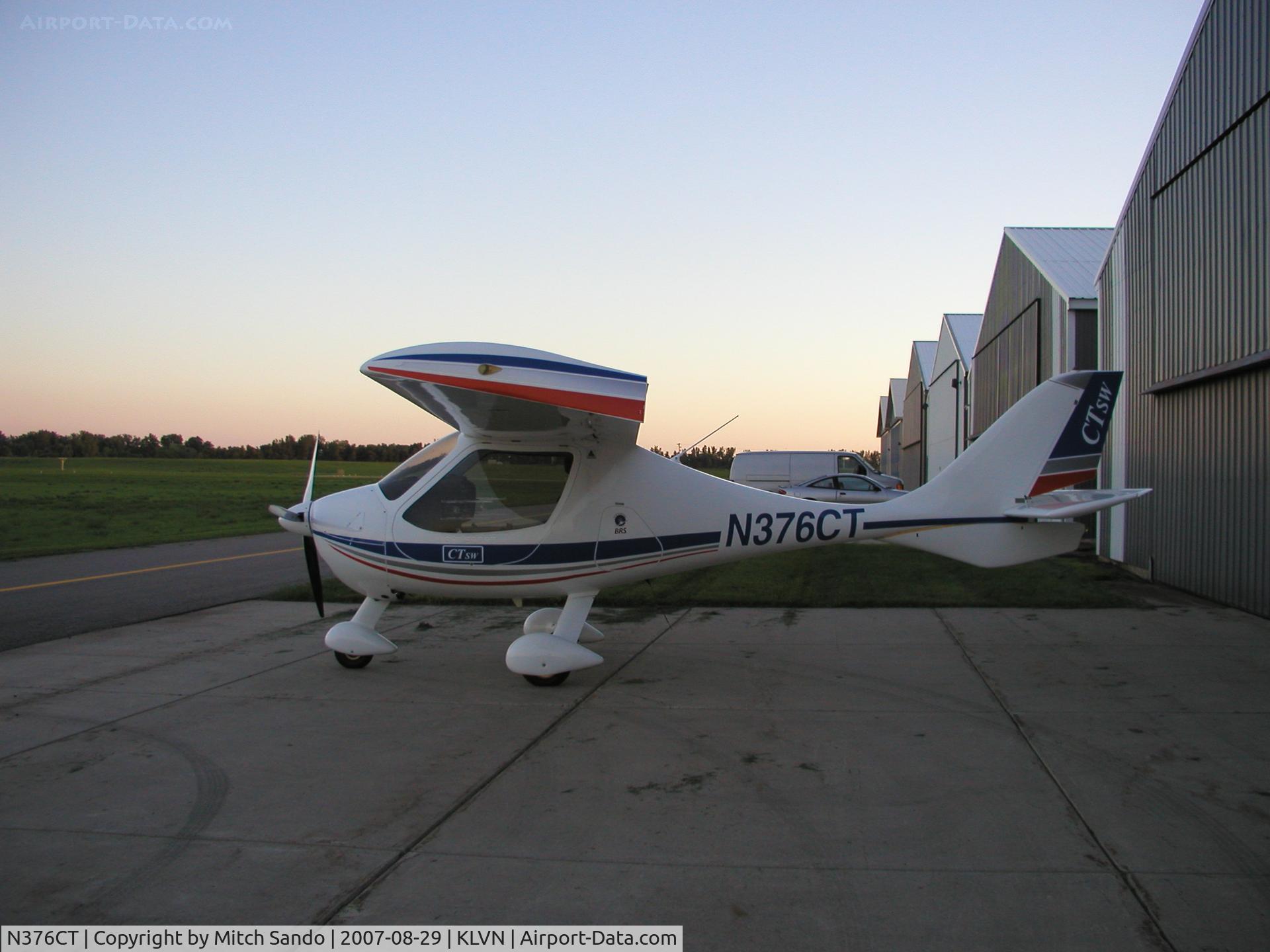 N376CT, 2006 Flight Design CTSW C/N 06-01-10, Parked infront of it's hangar.