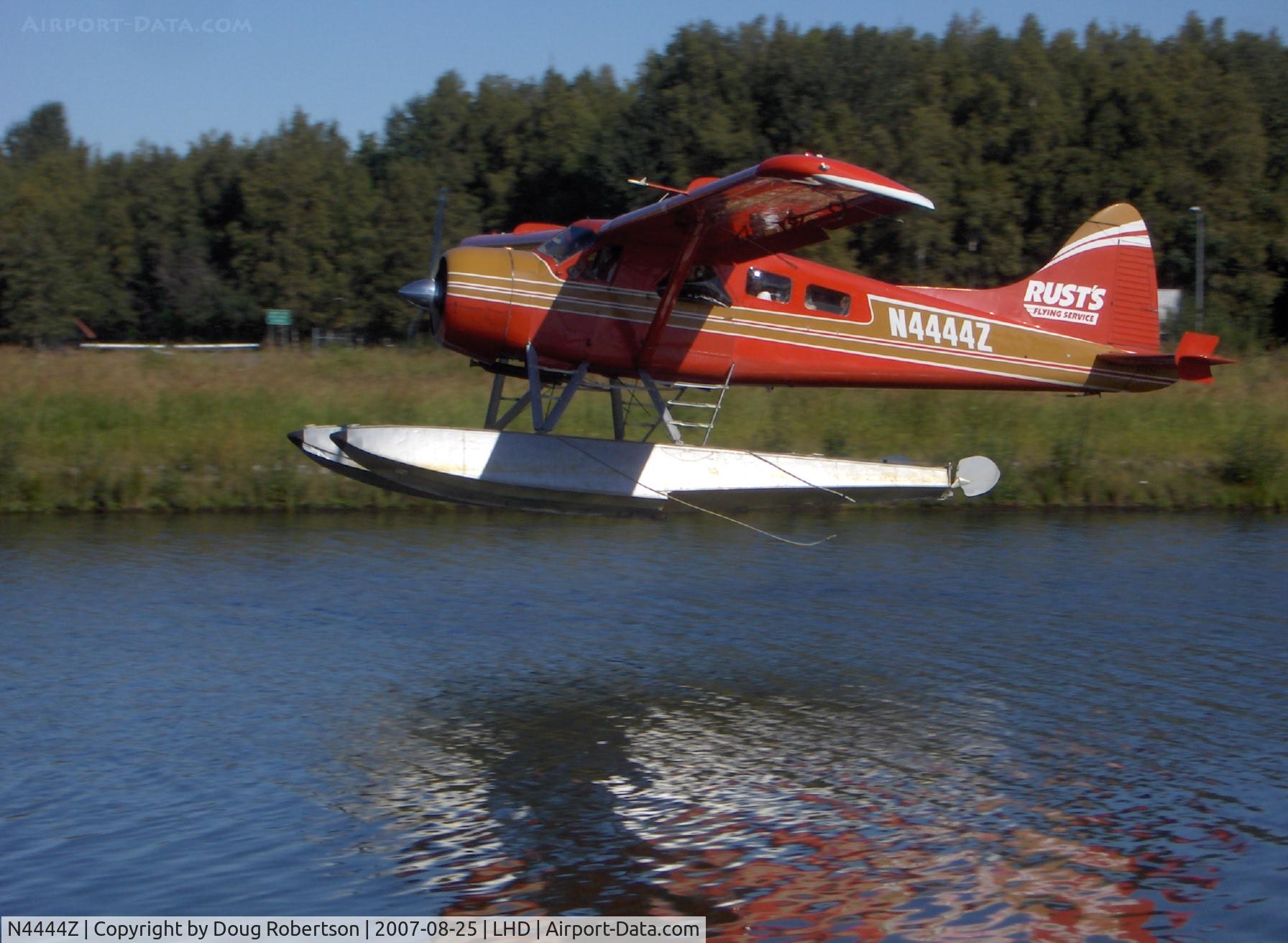 N4444Z, 1958 De Havilland Canada Beaver DHC-2 Mk1 C/N 1307, 1958 DeHavilland BEAVER DHC-2 MK.1, P&W R-985 450 Hp, of Rust Air, landing