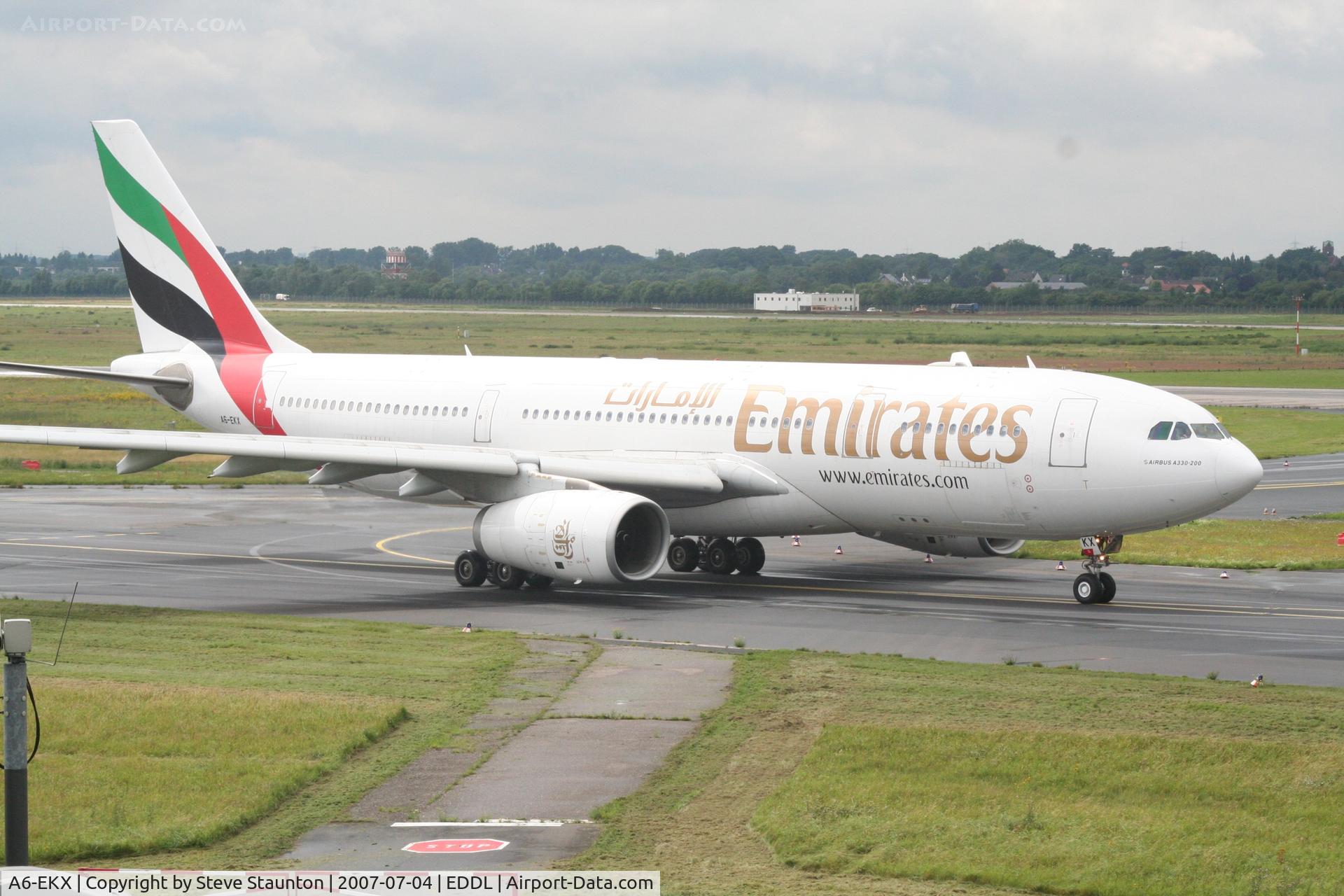 A6-EKX, 2000 Airbus A330-243 C/N 326, Taken at Dusseldorf July 2007