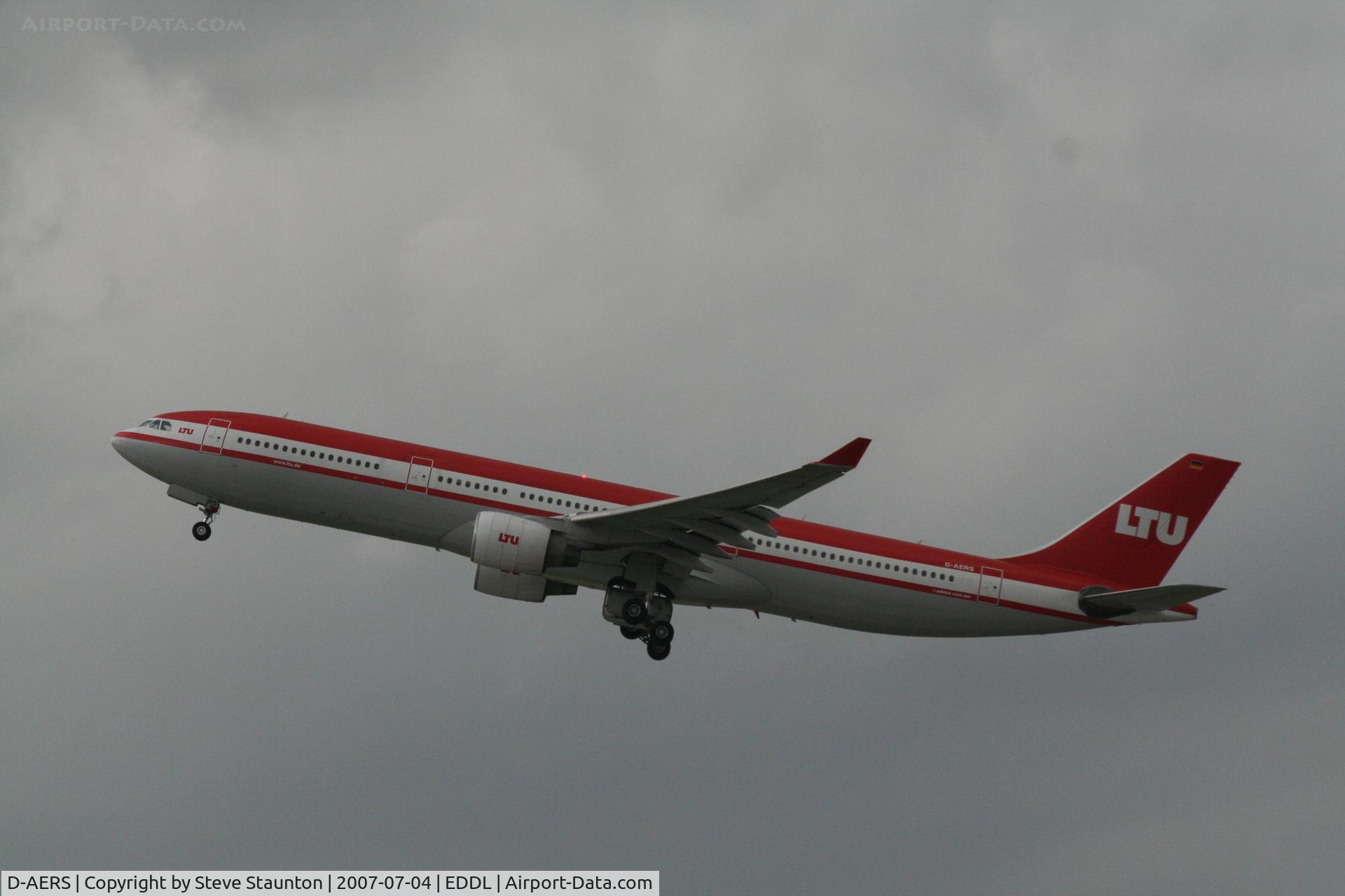 D-AERS, 1997 Airbus A330-322 C/N 171, Taken at Dusseldorf July 2007