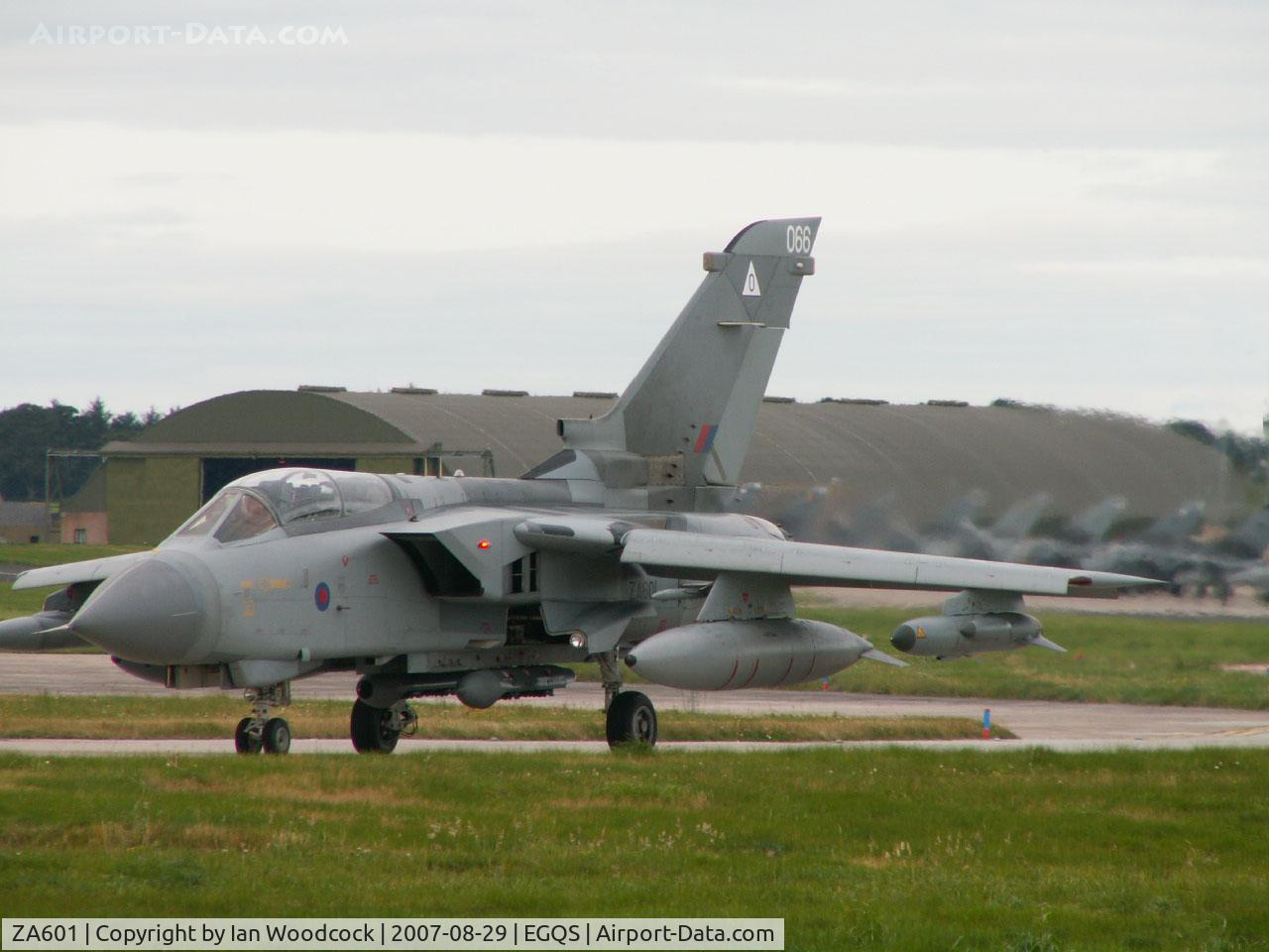 ZA601, 1982 Panavia Tornado GR.4 C/N 124/BS040/3065, BAe Panavia Tornado GR.4/Royal Air Force/RAF Lossiemouth