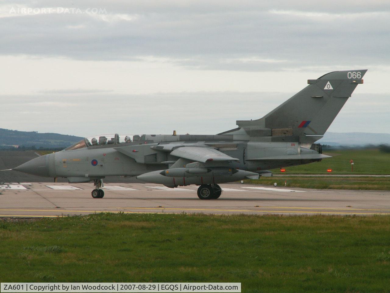 ZA601, 1982 Panavia Tornado GR.4 C/N 124/BS040/3065, BAe Panavia Tornado GR.4/Royal Air Force/RAF Lossiemouth