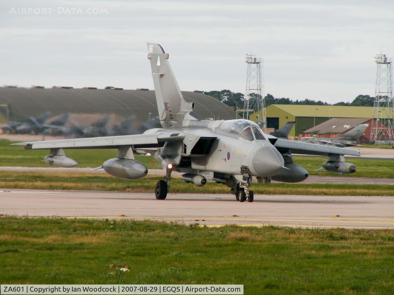 ZA601, 1982 Panavia Tornado GR.4 C/N 124/BS040/3065, BAe Panavia Tornado GR.4/Royal Air Force/RAF Lossiemouth