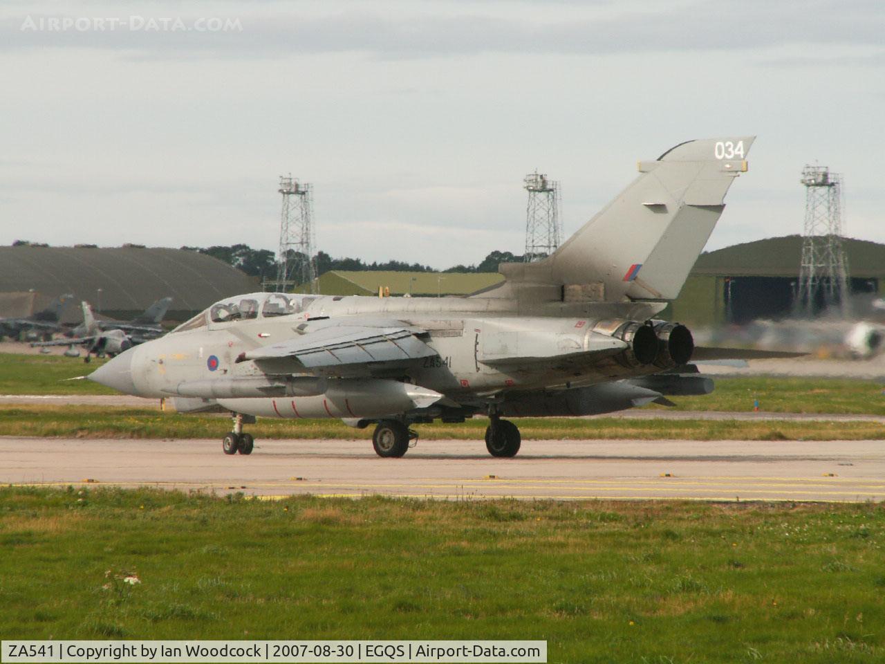 ZA541, 1981 Panavia Tornado GR.4 C/N 048/BT014/3025, BAe Panavia Tornado GR.4T/Royal Air Force/RAF Lossiemouth