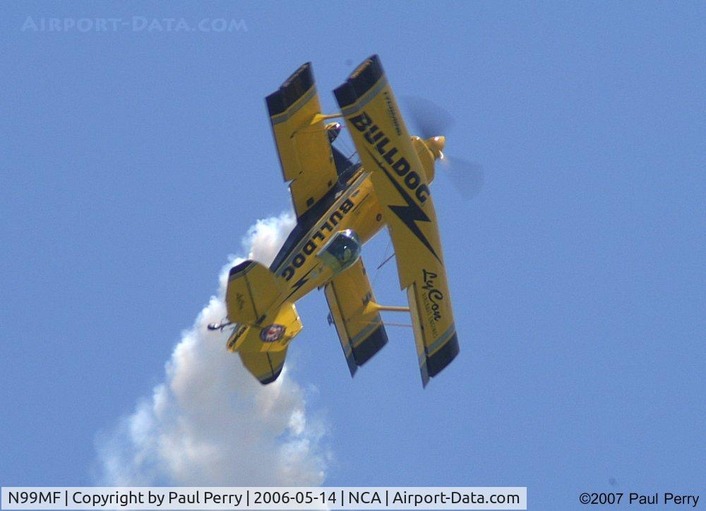 N99MF, 1982 Pitts S-2S Special C/N 3004, Riding a pillar of smoke