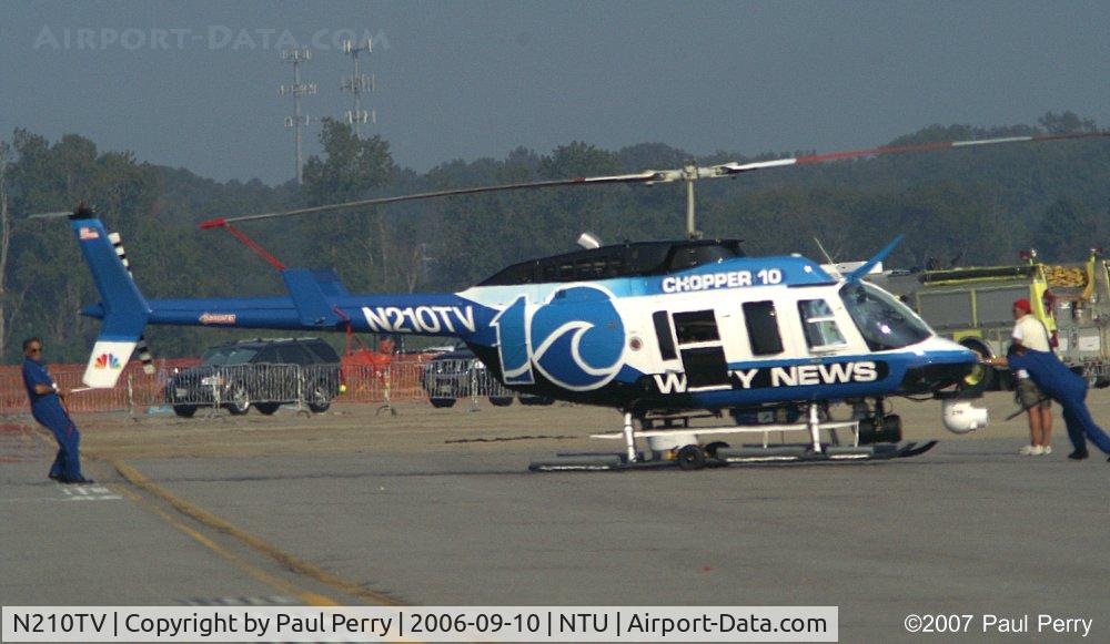 N210TV, 1988 Bell 206L-3 LongRanger III C/N 51267, Pushing her back, so she can get clear for takeoff
