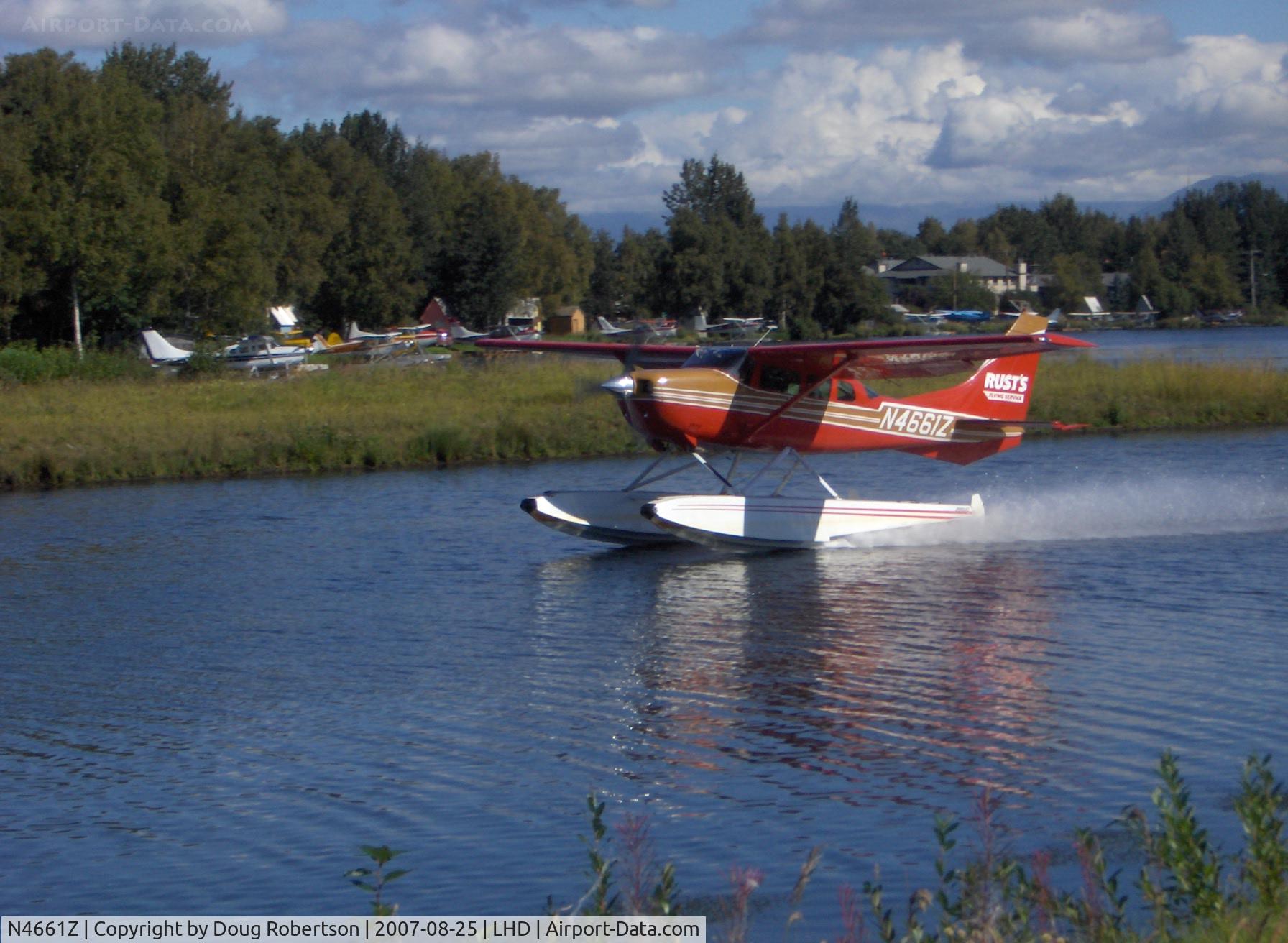 N4661Z, 1980 Cessna U206G Stationair C/N U20605998, 1980 Cessna U206G STATIONAIR 6, Continental IO-520-F 300/285 Hp, of Rust Air, landing