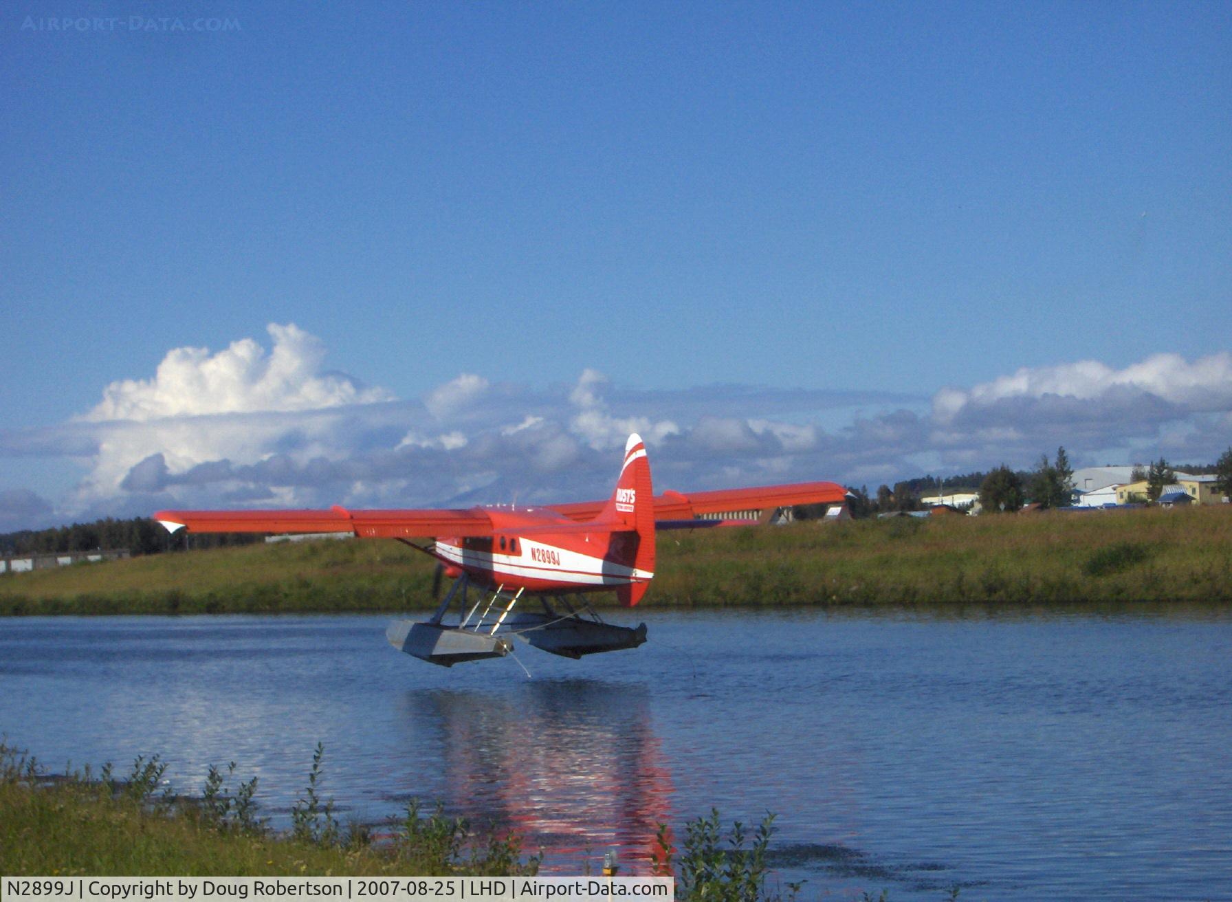 N2899J, 1961 De Havilland Canada DHC-3 Turbo Otter C/N 425, 1961 DeHavilland OTTER DHC-3, P&W-C PT6A 675 shp turboprop conversion from P&W R-1340 600 Hp radial, of Rust Air, restricted class, landing