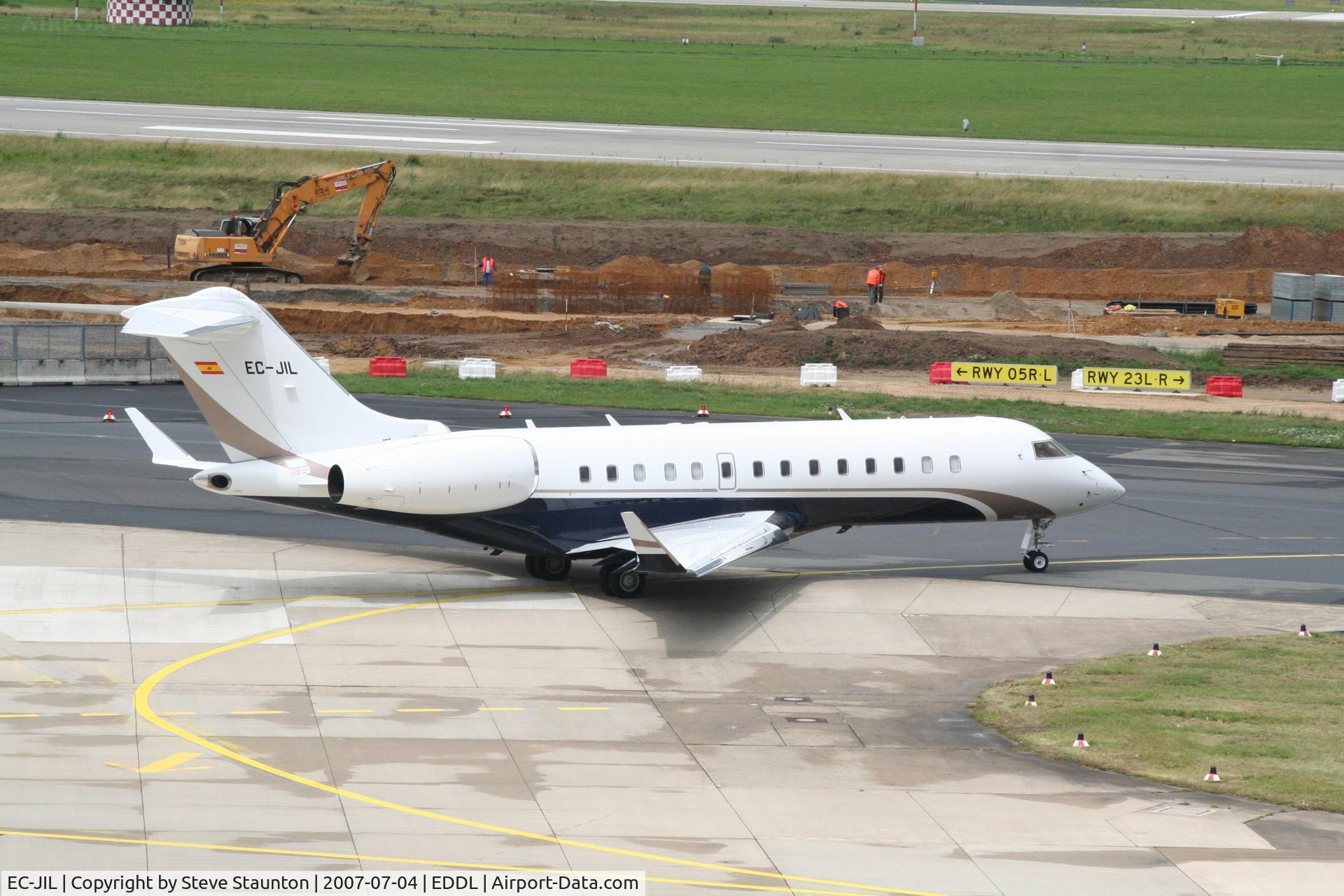 EC-JIL, 2004 Bombardier BD-700-1A10 Global Express C/N 9146, Taken at Dusseldorf July 2007