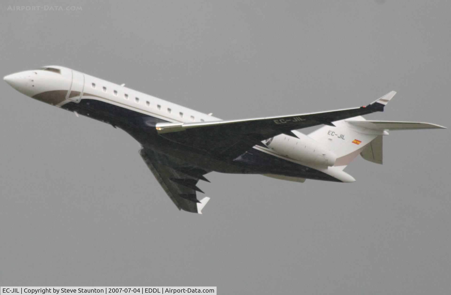 EC-JIL, 2004 Bombardier BD-700-1A10 Global Express C/N 9146, Taken at Dusseldorf July 2007