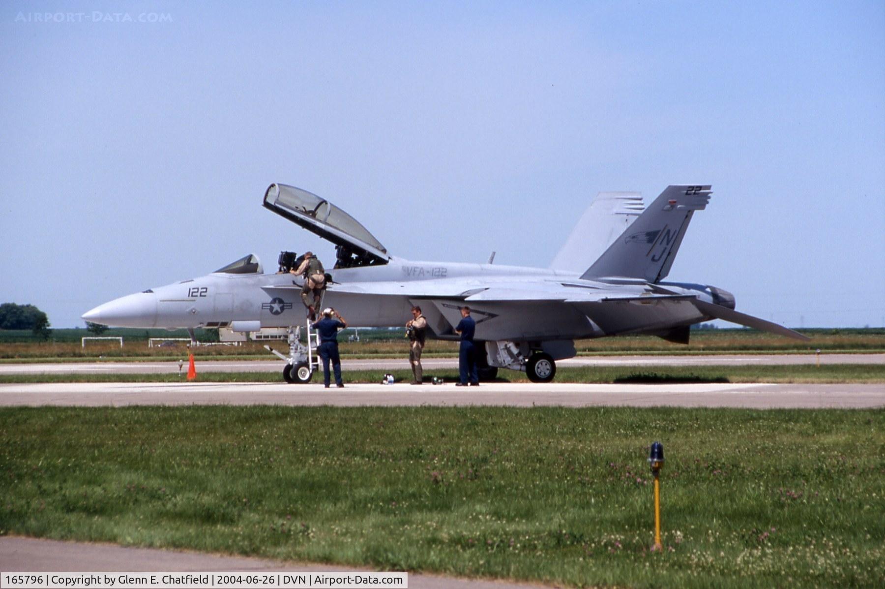 165796, Boeing F/A-18F Super Hornet C/N 1524/F022, F/A-18F at the Quad Cities Air Show