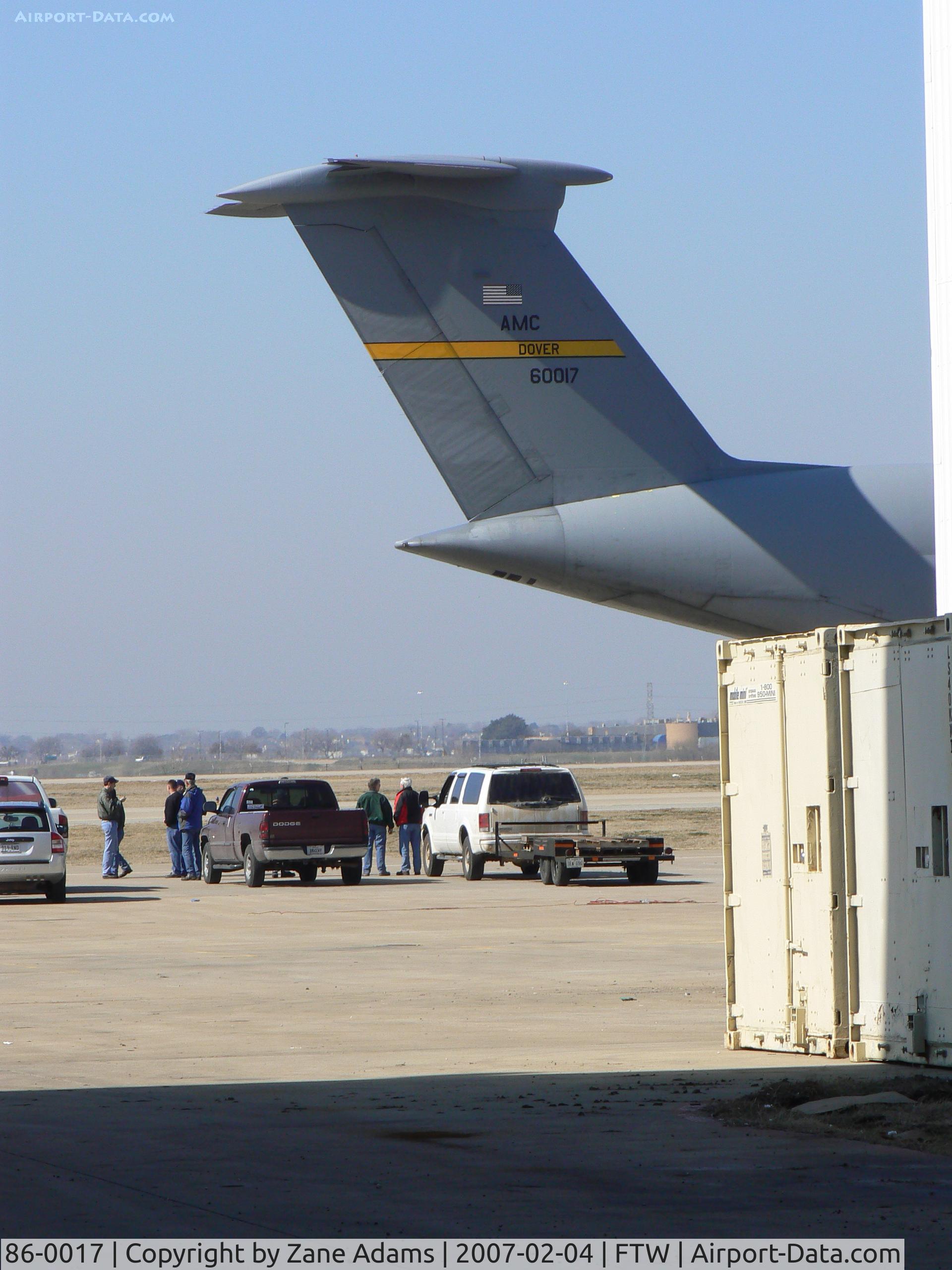 86-0017, 1986 Lockheed C-5B Galaxy C/N 500-0103, At Mecham Field to unload F-14 159600