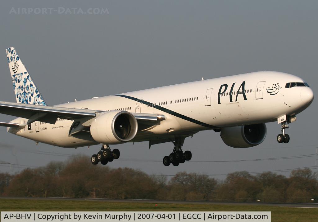 AP-BHV, 2006 Boeing 777-340/ER C/N 33778, PIA 777 Blue Tail