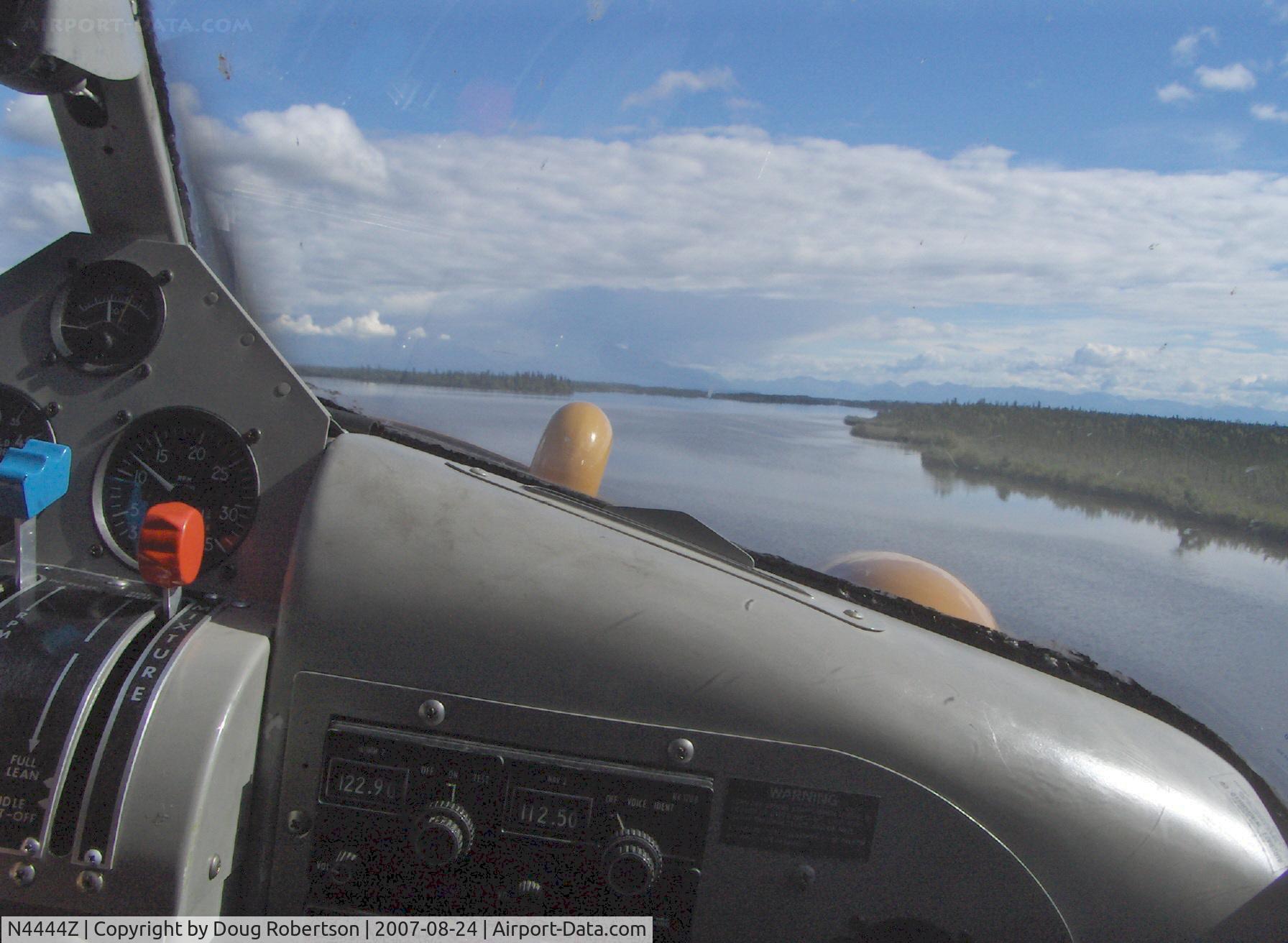 N4444Z, 1958 De Havilland Canada Beaver DHC-2 Mk1 C/N 1307, 1958 DeHavilland BEAVER DHC-2 MK.1, P&W R-985 450 Hp, on lake landing glideslope