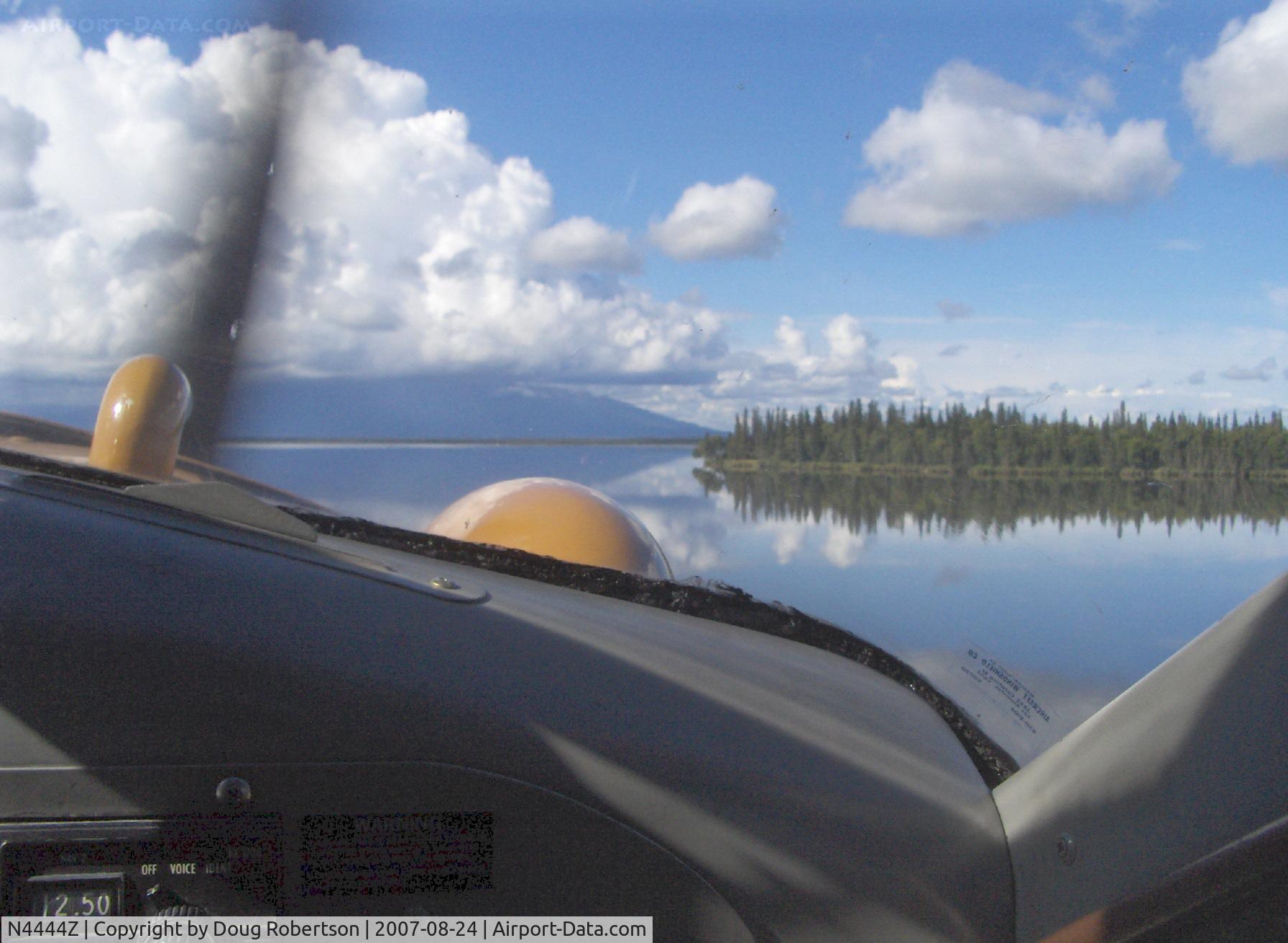N4444Z, 1958 De Havilland Canada Beaver DHC-2 Mk1 C/N 1307, 1958 DeHavilland BEAVER DHC-2 MK.1, P&W R-985 450 Hp, flying it on glassy calm water lake