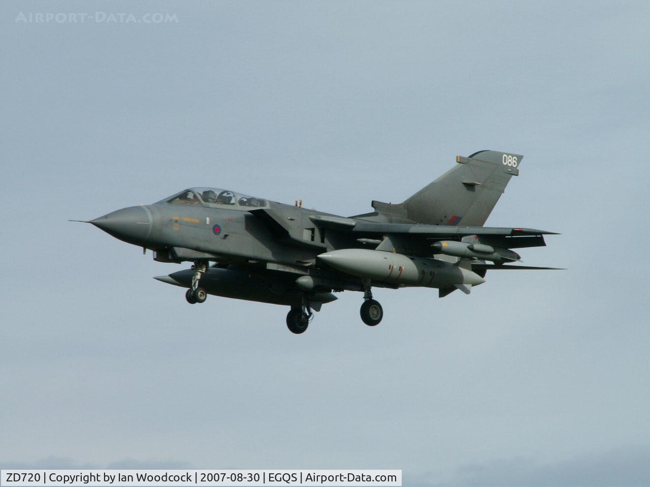 ZD720, 1984 Panavia Tornado GR.4 C/N 352/BS121/3162, BAe Panavia Tornado GR.4/Royal Air Force/RAF Lossiemouth