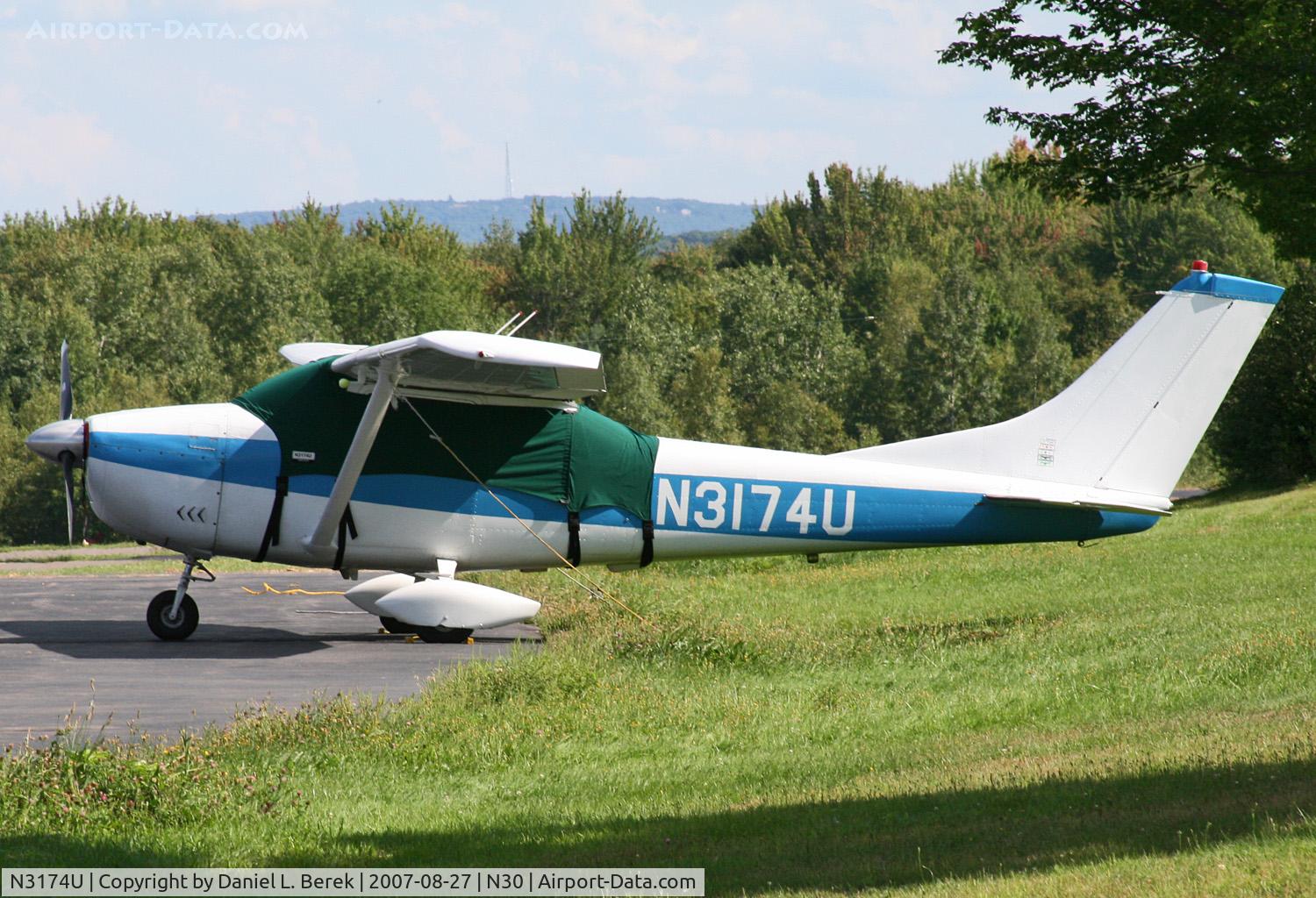 N3174U, 1963 Cessna 182F Skylane C/N 18254574, This 1963-vintage Skylane from Georgia was visiting the Poconos.