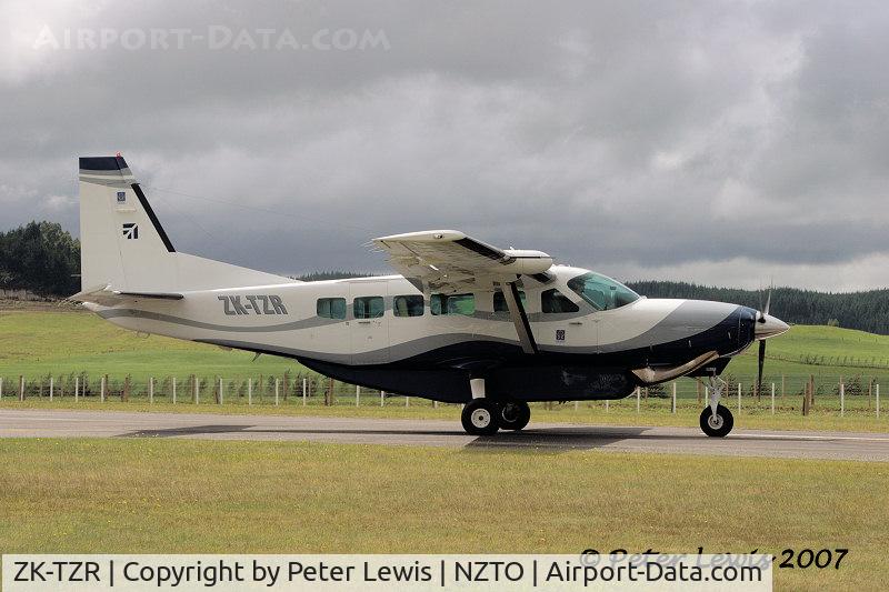 ZK-TZR, 2002 Cessna 208 Caravan I C/N 20800360, Izard Pacific Aviation Ltd.
