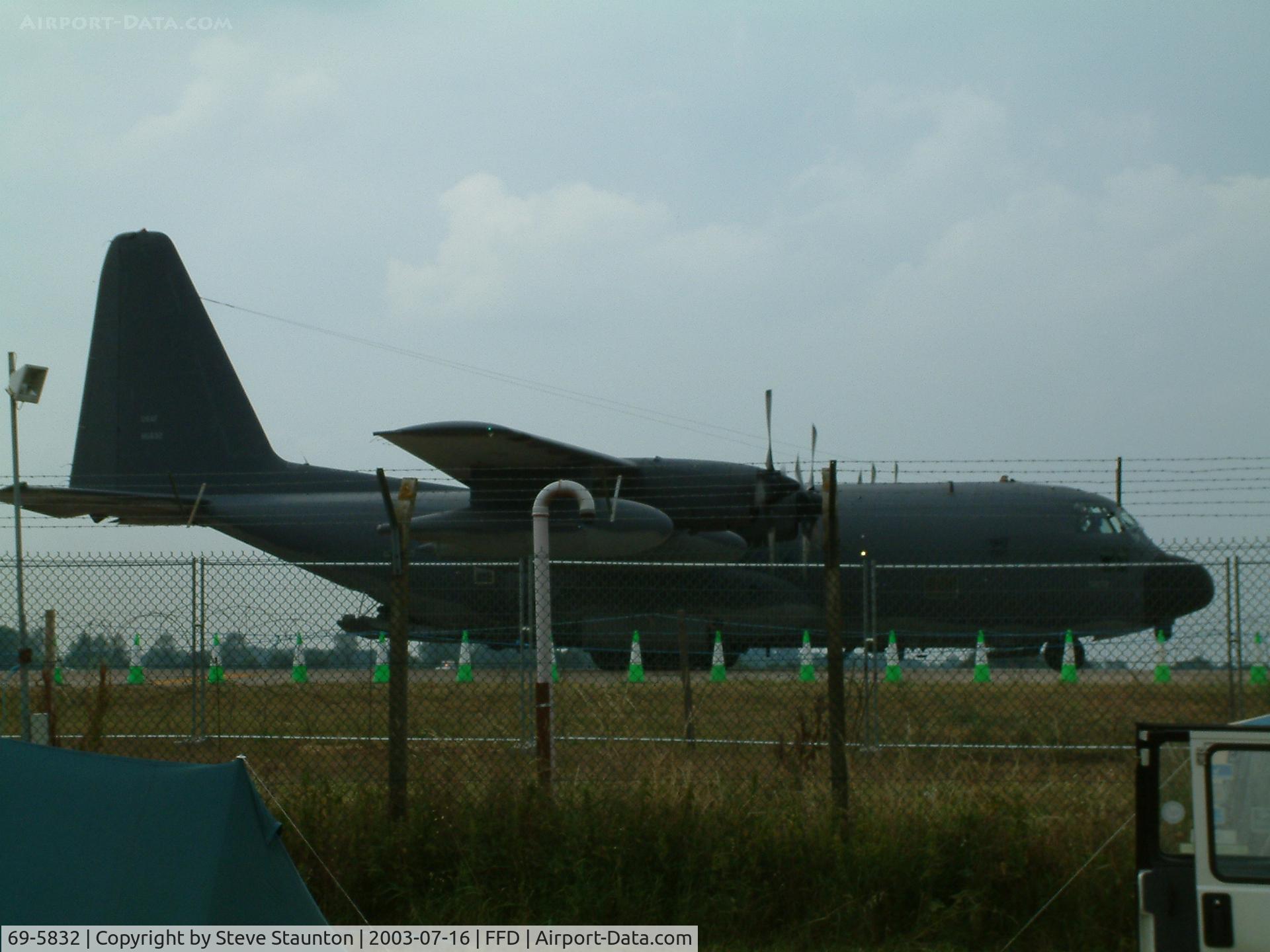 69-5832, 1970 Lockheed MC-130P Combat Shadow C/N 382-4381, Royal International Air Tattoo 2003