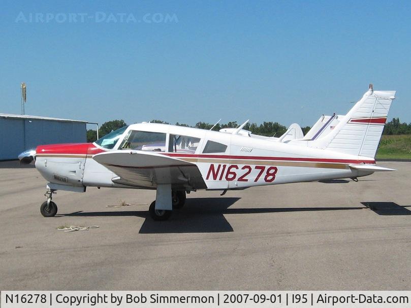N16278, 1973 Piper PA-28R-200 C/N 28R-7335121, On the ramp at Kenton, OH