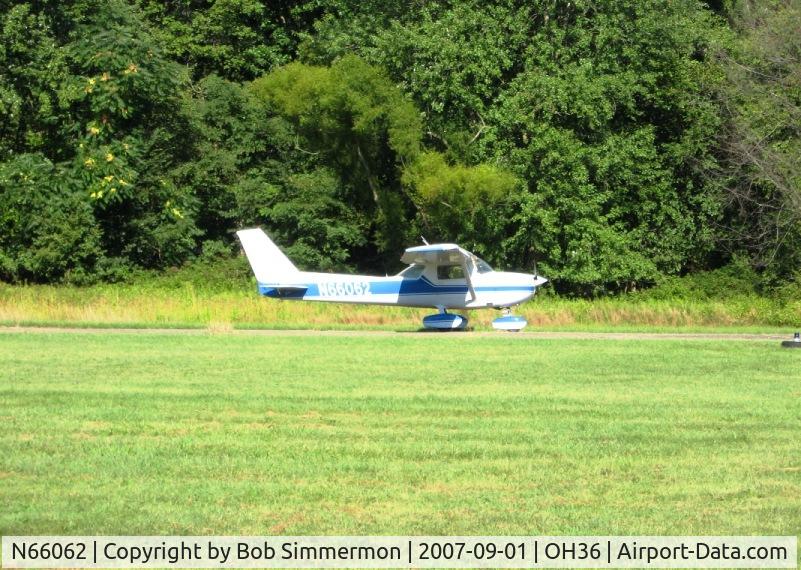 N66062, 1974 Cessna 150M C/N 15075807, Breakfast fly-in at Zanesville, OH (Riverside)