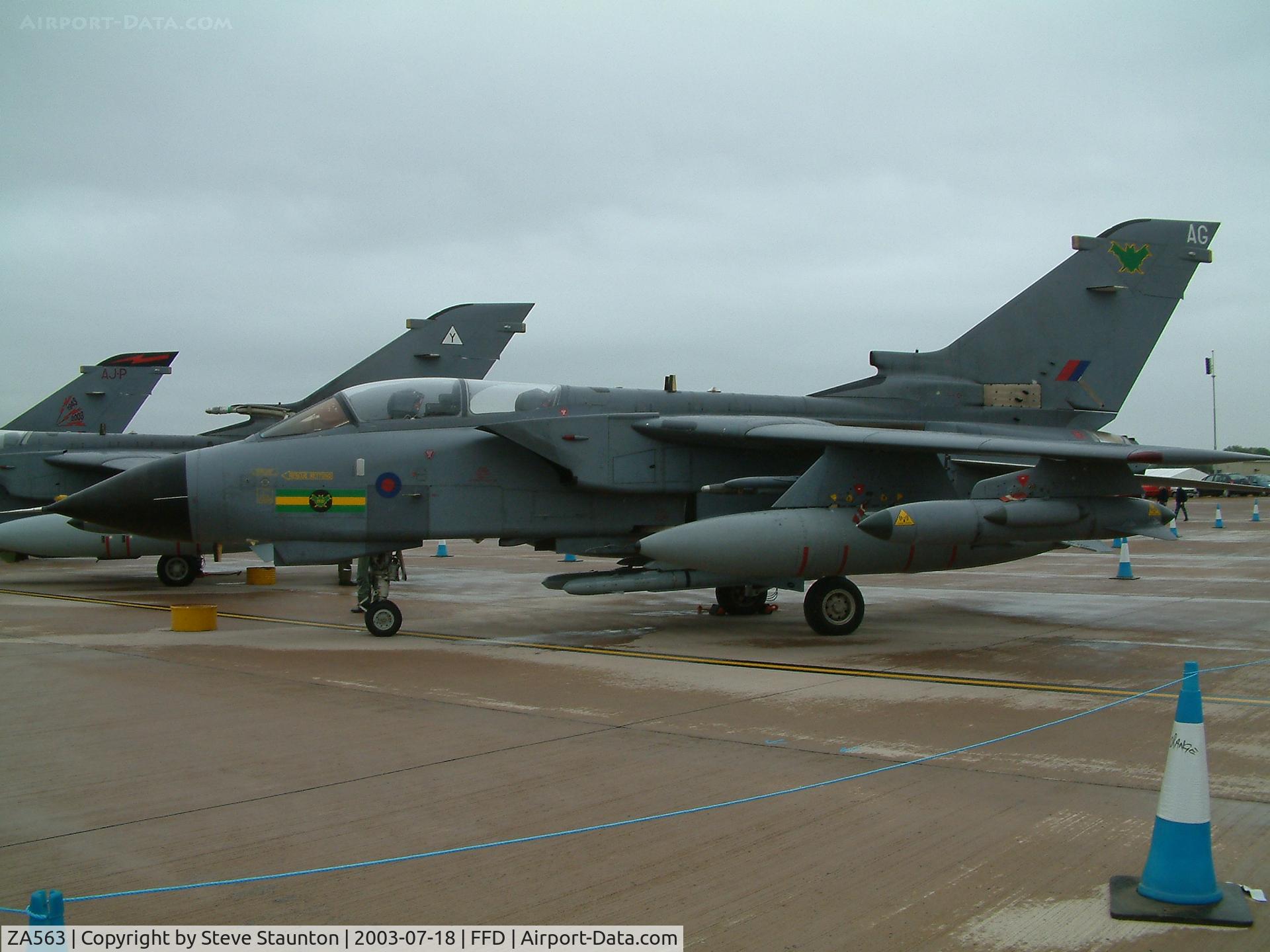 ZA563, 1982 Panavia Tornado GR.4 C/N 088/BS026/3047, Royal International Air Tattoo 2003