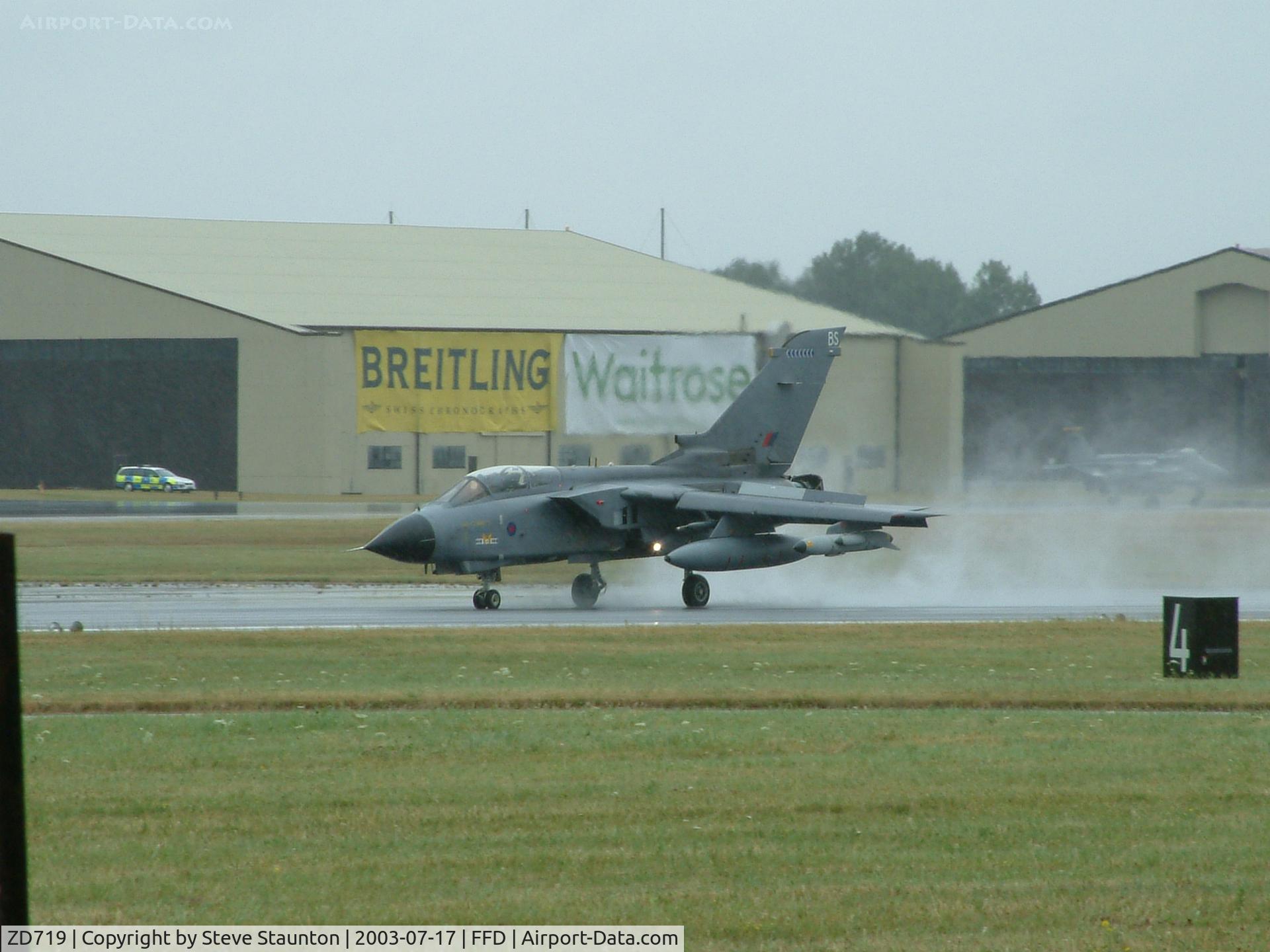 ZD719, 1984 Panavia Tornado GR.4 C/N 348/BS120/3161, Royal International Air Tattoo 2003
