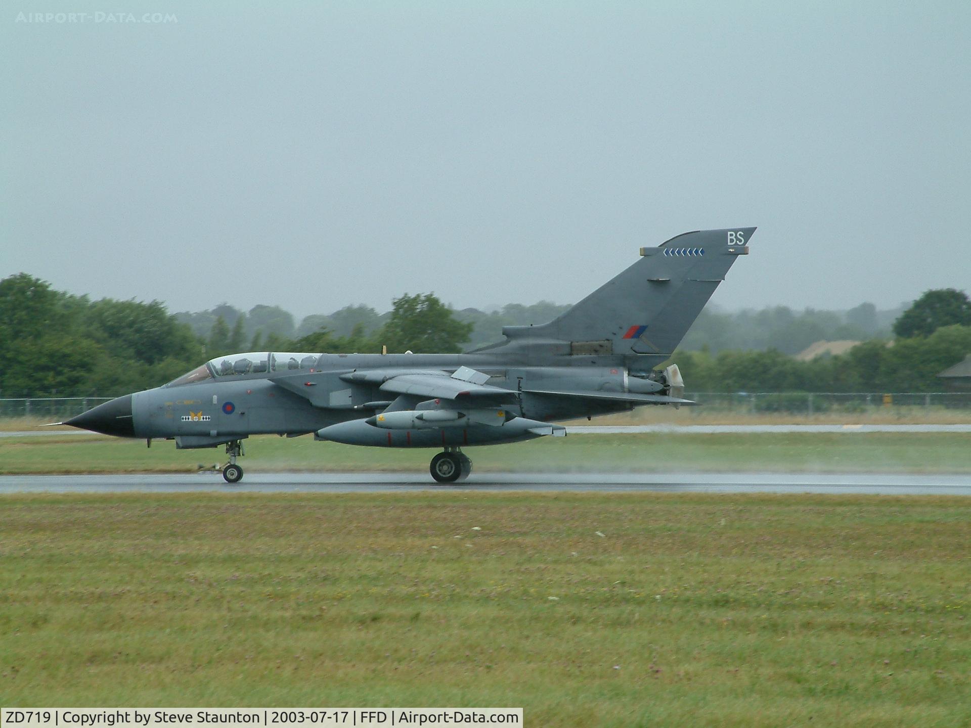 ZD719, 1984 Panavia Tornado GR.4 C/N 348/BS120/3161, Royal International Air Tattoo 2003