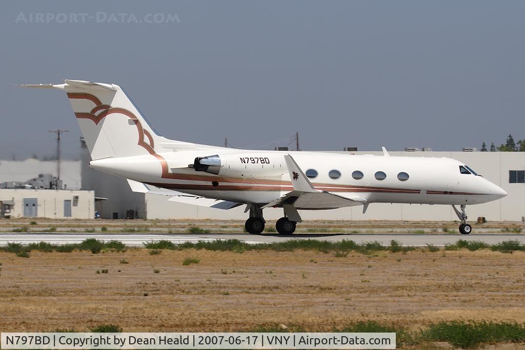 N797BD, 1983 Gulfstream American G-1159A Gulfstream III C/N 388, 1983 Gulfstream G-III N797BD starting takeoff roll on RWY 16R.