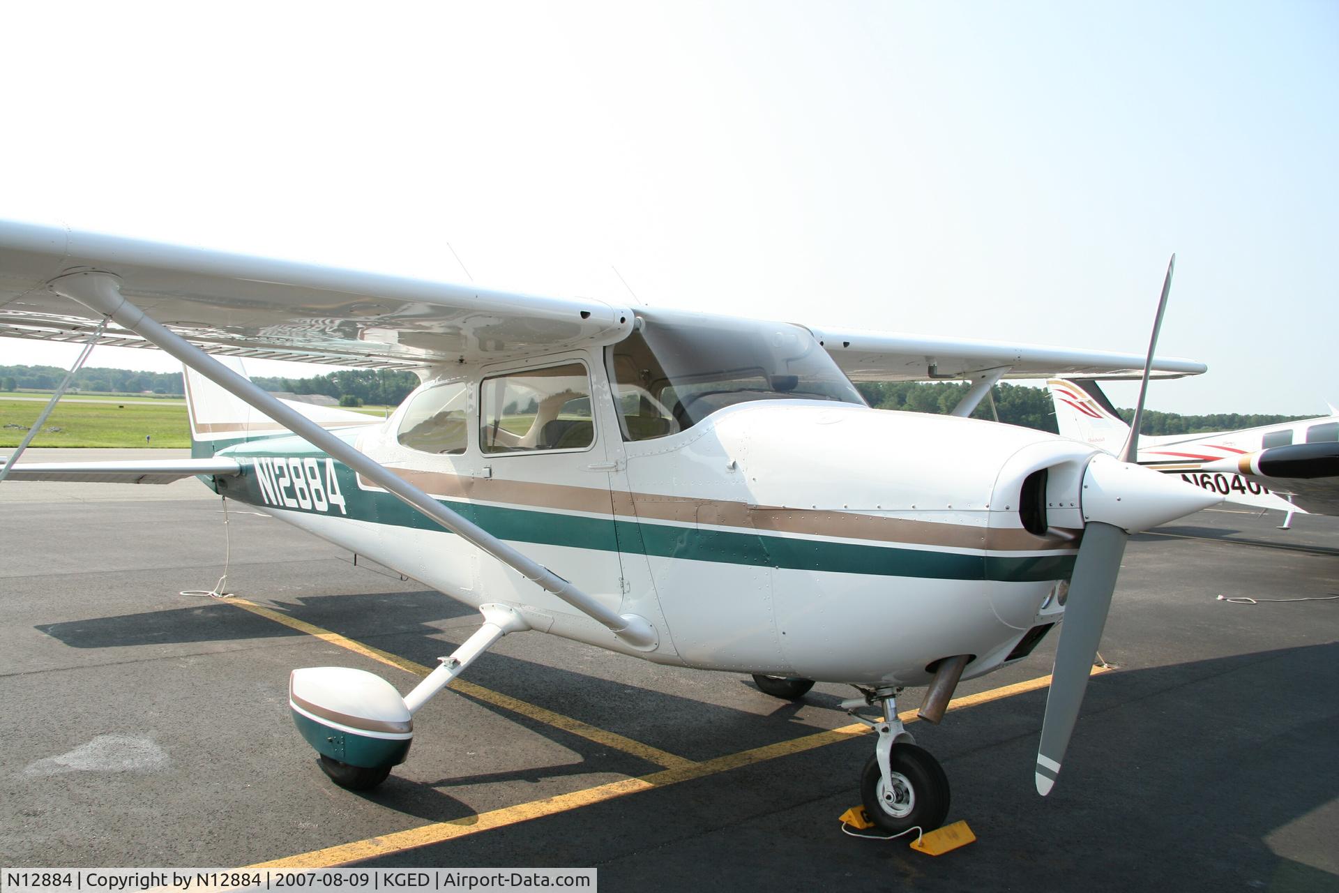 N12884, 1973 Cessna 172M C/N 17262341, N12284 waiting for its Pilot to do what it does best