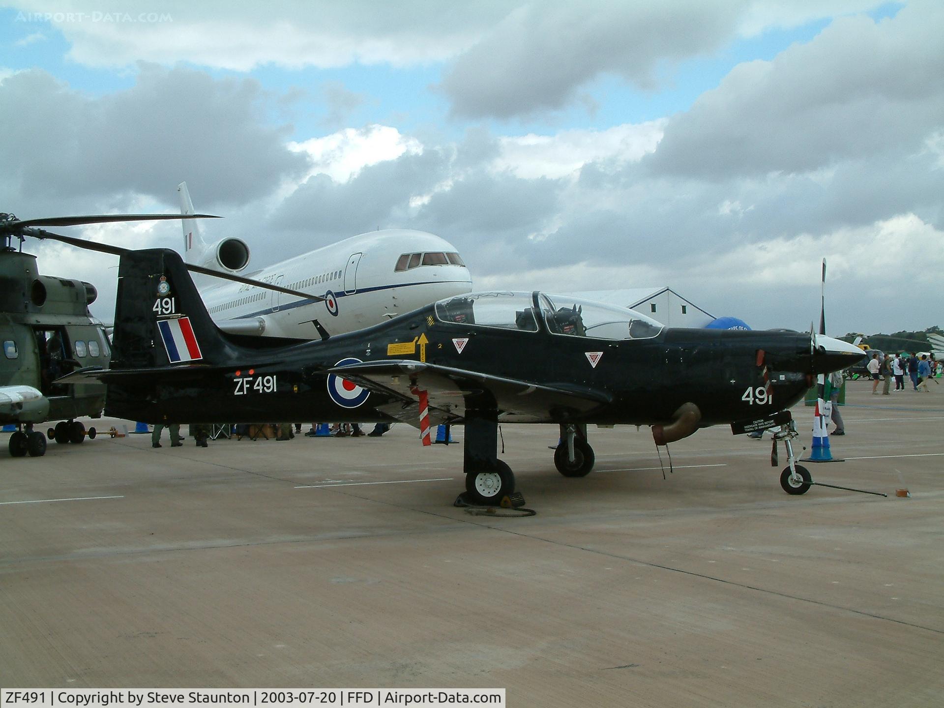 ZF491, 1992 Short S-312 Tucano T1 C/N S152/T123, Royal International Air Tattoo 2003