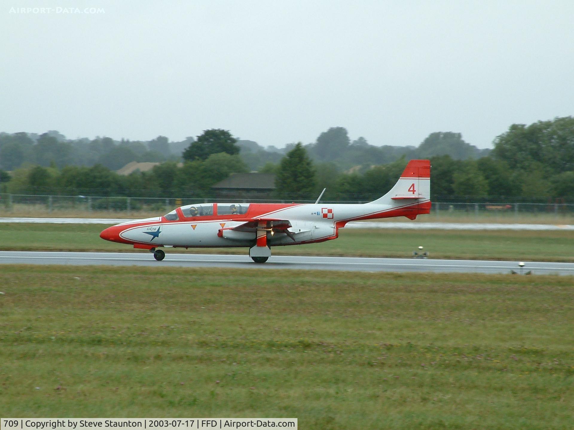 709, PZL-Mielec TS-11 Iskra bis B C/N 1H-0709, Royal International Air Tattoo 2003