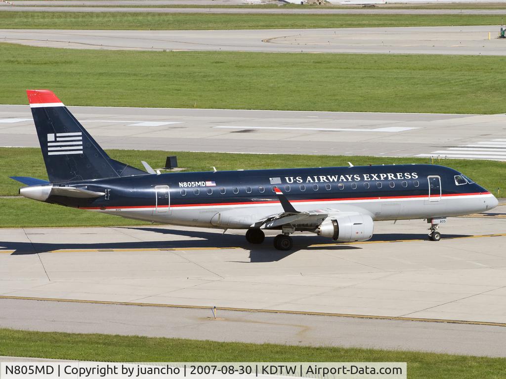 N805MD, 2004 Embraer 170SU (ERJ-170-100SU) C/N 17000018, Holding 3L