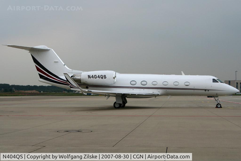 N404QS, 1996 Gulfstream Aerospace G-IV C/N 1304, visitor