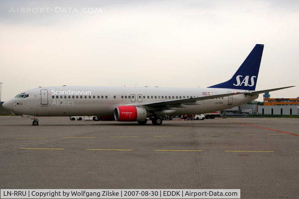 LN-RRU, 2002 Boeing 737-883 C/N 28327, visitor