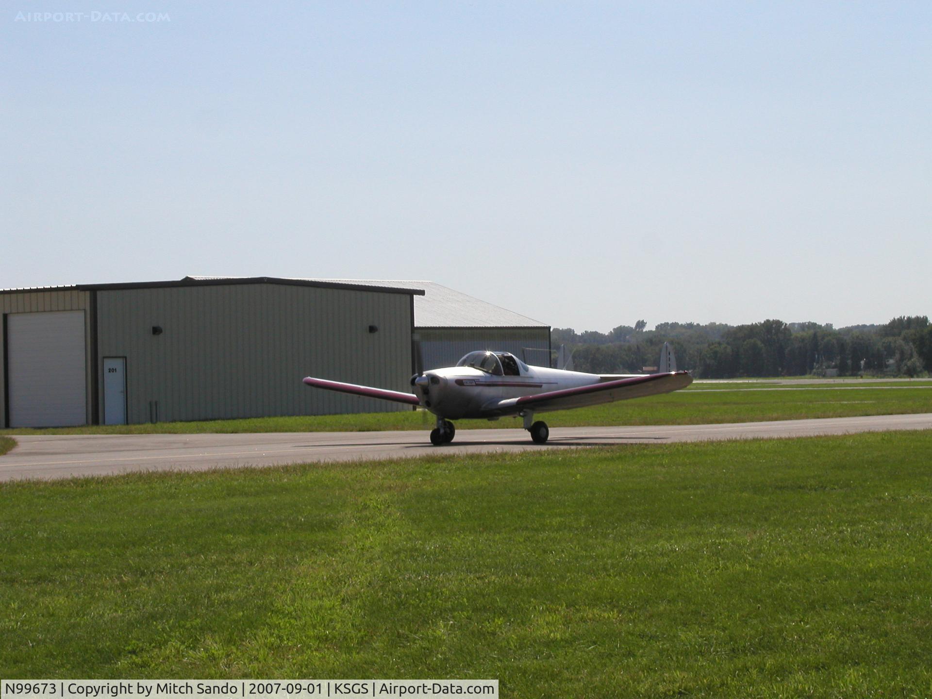 N99673, 1946 Erco 415C Ercoupe C/N 2296, Taxiing to the fuel pumps.