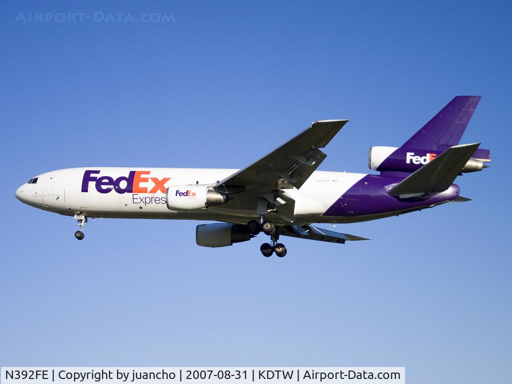 N392FE, 1975 McDonnell Douglas MD-10-10F C/N 46626, Landing 4L