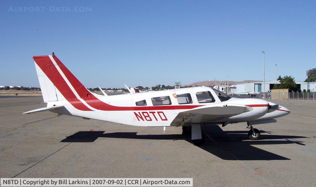 N8TD, 1977 Piper PA-34-200T Seneca II C/N 34-7770257, Visitor
