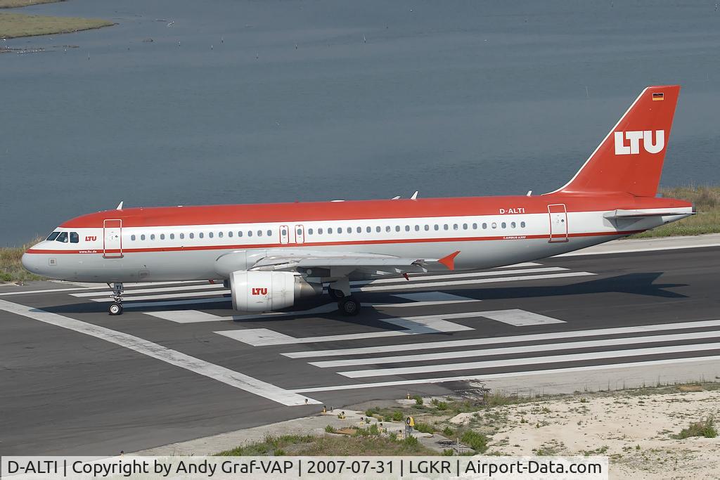 D-ALTI, 2002 Airbus A320-214 C/N 1806, LTU A320