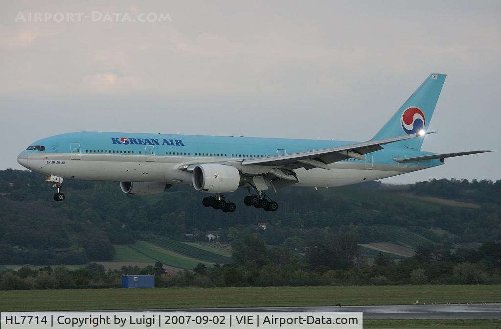 HL7714, 2002 Boeing 777-2B5/ER C/N 27951, Korenan air 777-200