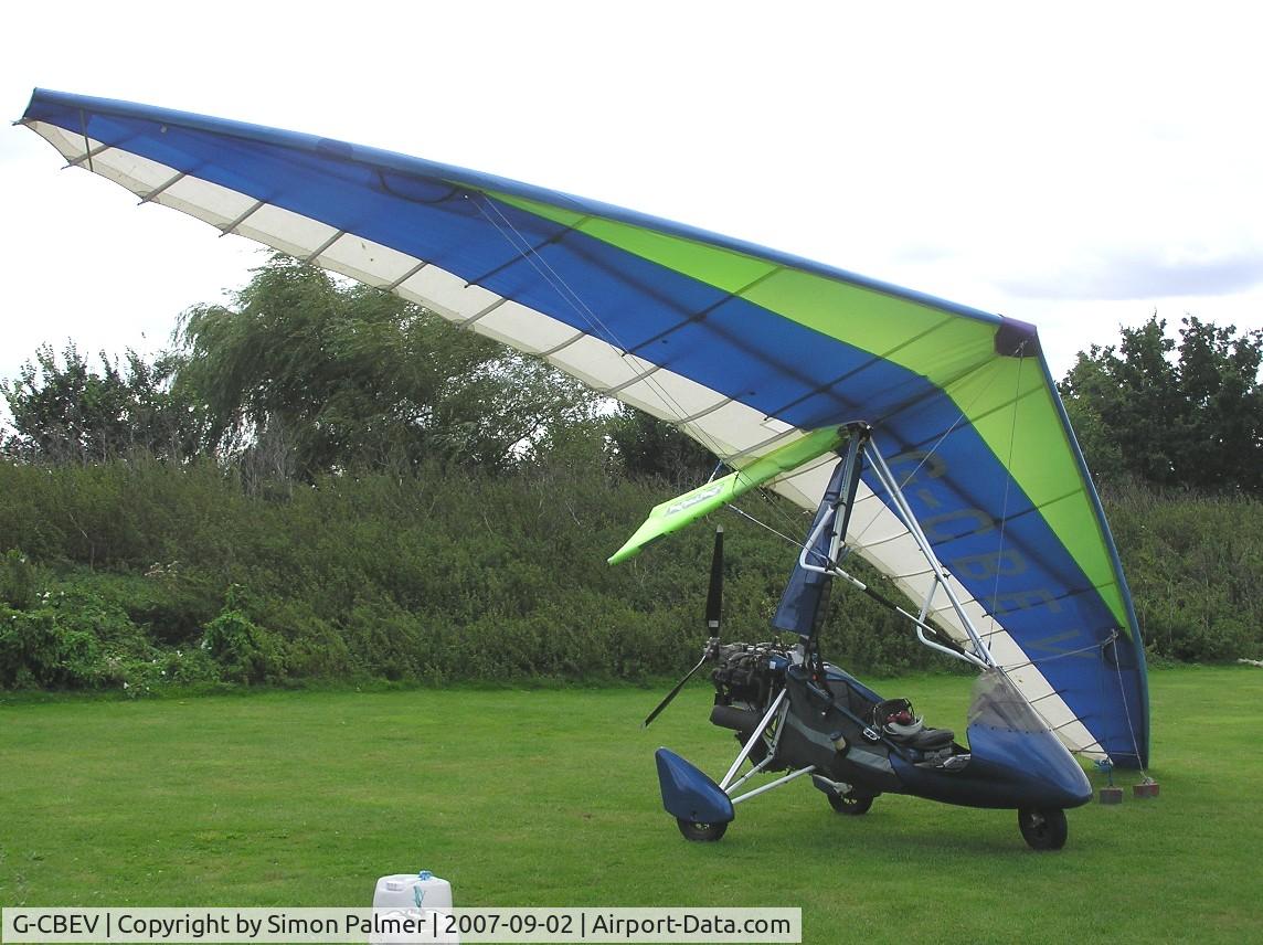 G-CBEV, 2001 Pegasus Quantum 15-912 C/N 7854, Quantum microlight at LongAcres Farm, Sandy