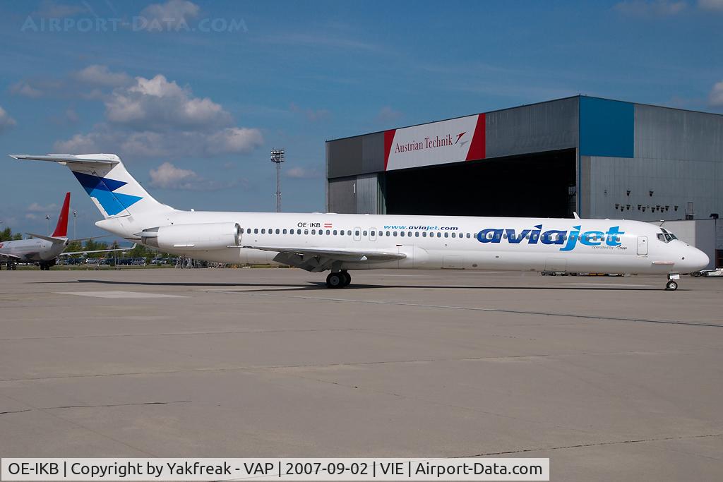 OE-IKB, 1986 McDonnell Douglas MD-83 (DC-9-83) C/N 49448, Aviajet MD80