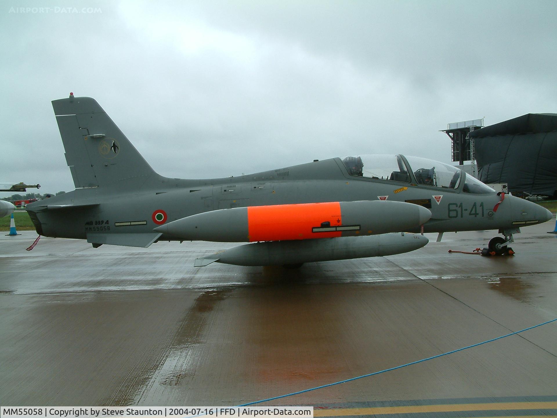 MM55058, Aermacchi MB-339A C/N 6852/190/AA087, Royal International Air Tattoo 2004