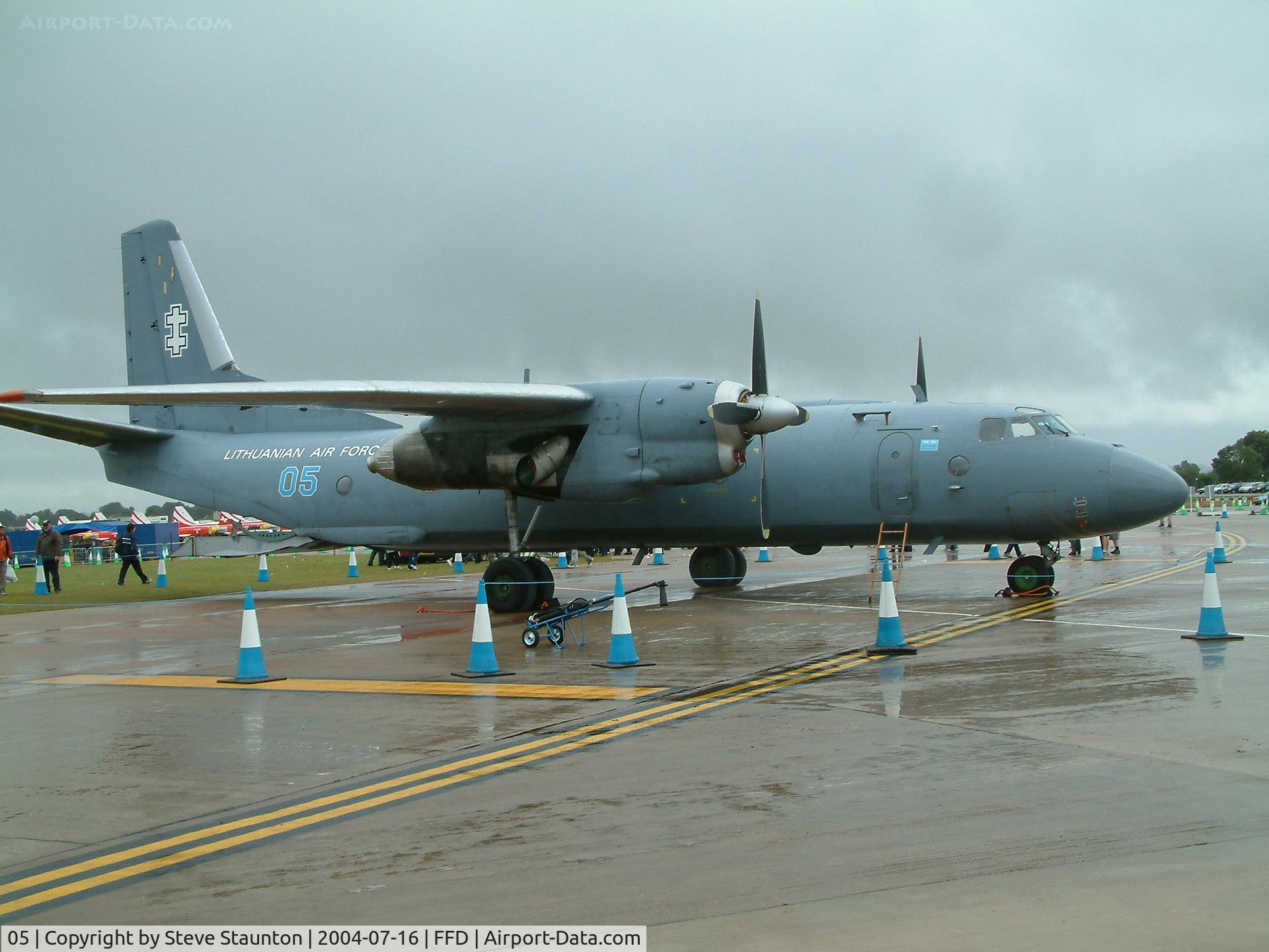 05, Antonov An-26B C/N 97311203, Royal International Air Tattoo 2004