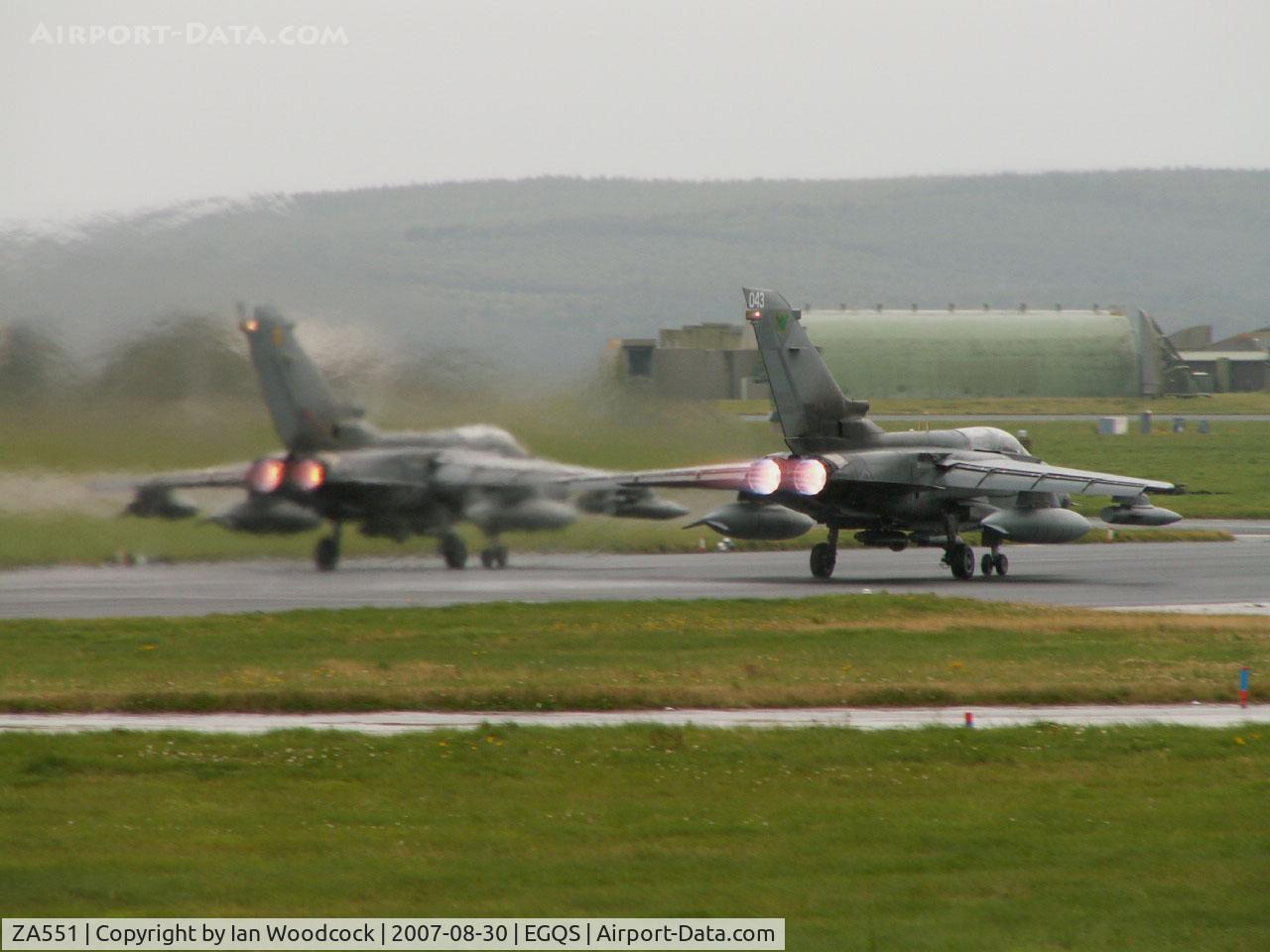 ZA551, 1981 Panavia Tornado GR.4 C/N 067/BT018/3035, BAe Panavia Tornado GR.4T/Royal Air Force/RAF Lossiemouth (with ZA410)