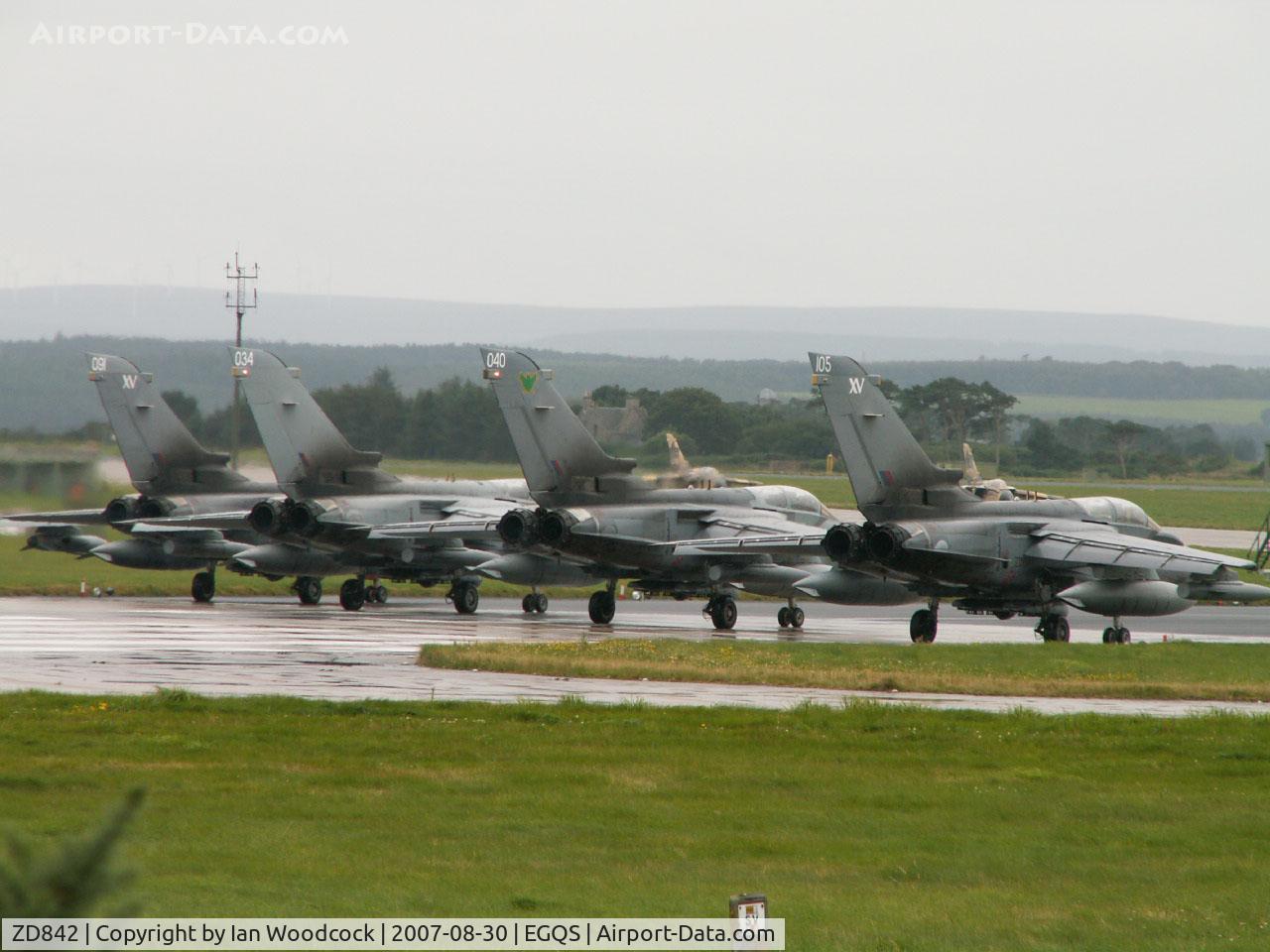 ZD842, 1985 Panavia Tornado GR.4 C/N 423/BT044/3193, BAe Panavia Tornado GR.4T/Royal Air Force/RAF Lossiemouth (heads the line up)