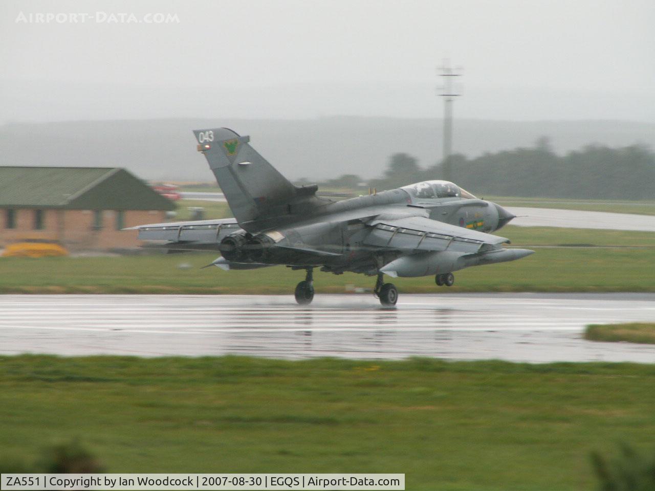 ZA551, 1981 Panavia Tornado GR.4 C/N 067/BT018/3035, BAe Panavia Tornado GR.4T/Royal Air Force/RAF Lossiemouth