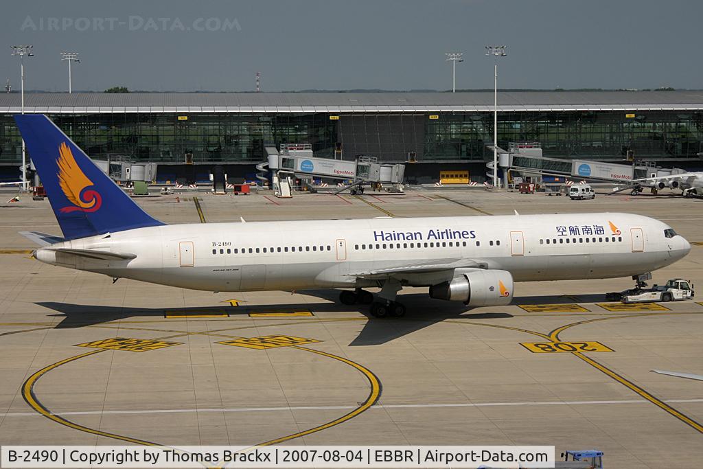 B-2490, 2002 Boeing 767-34P/ER C/N 33047/889, Fully ready for the flight to China