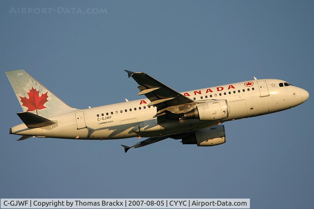 C-GJWF, 2002 Airbus A319-112 C/N 1765, Wonderful morning in Calgary !